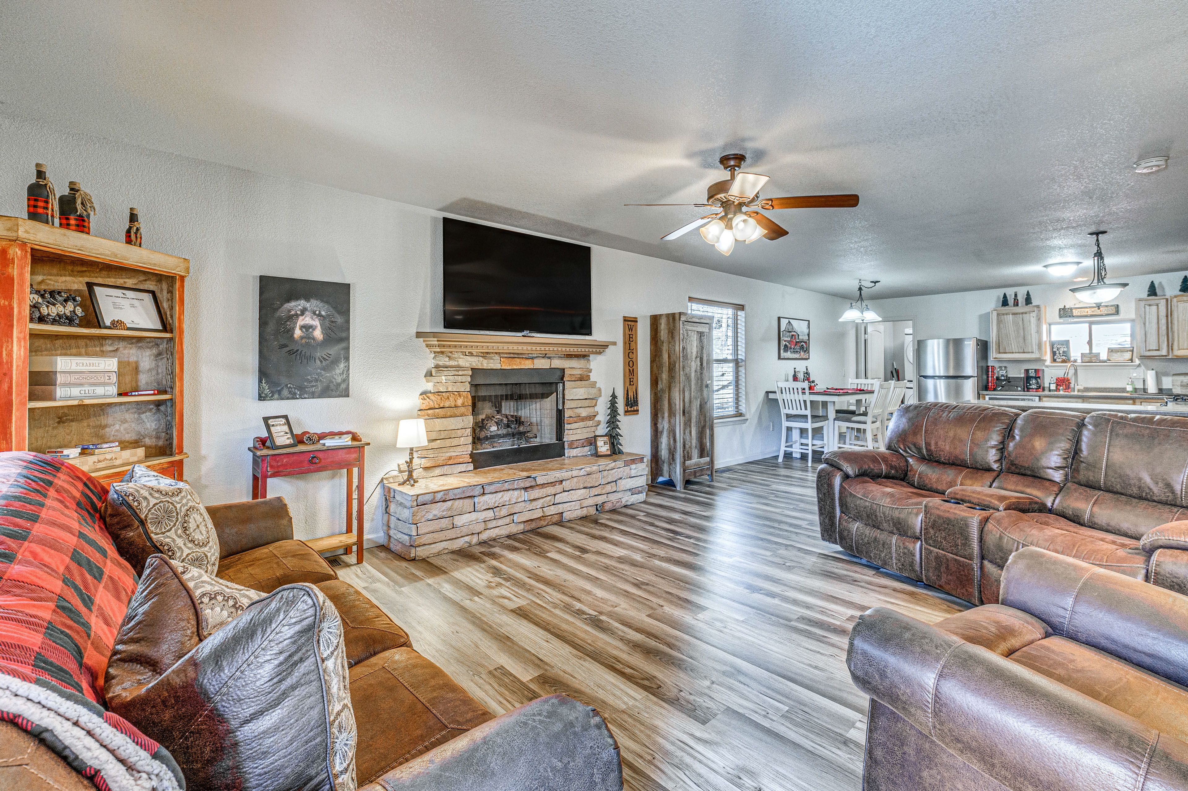 Cabin 1 | Living Room
