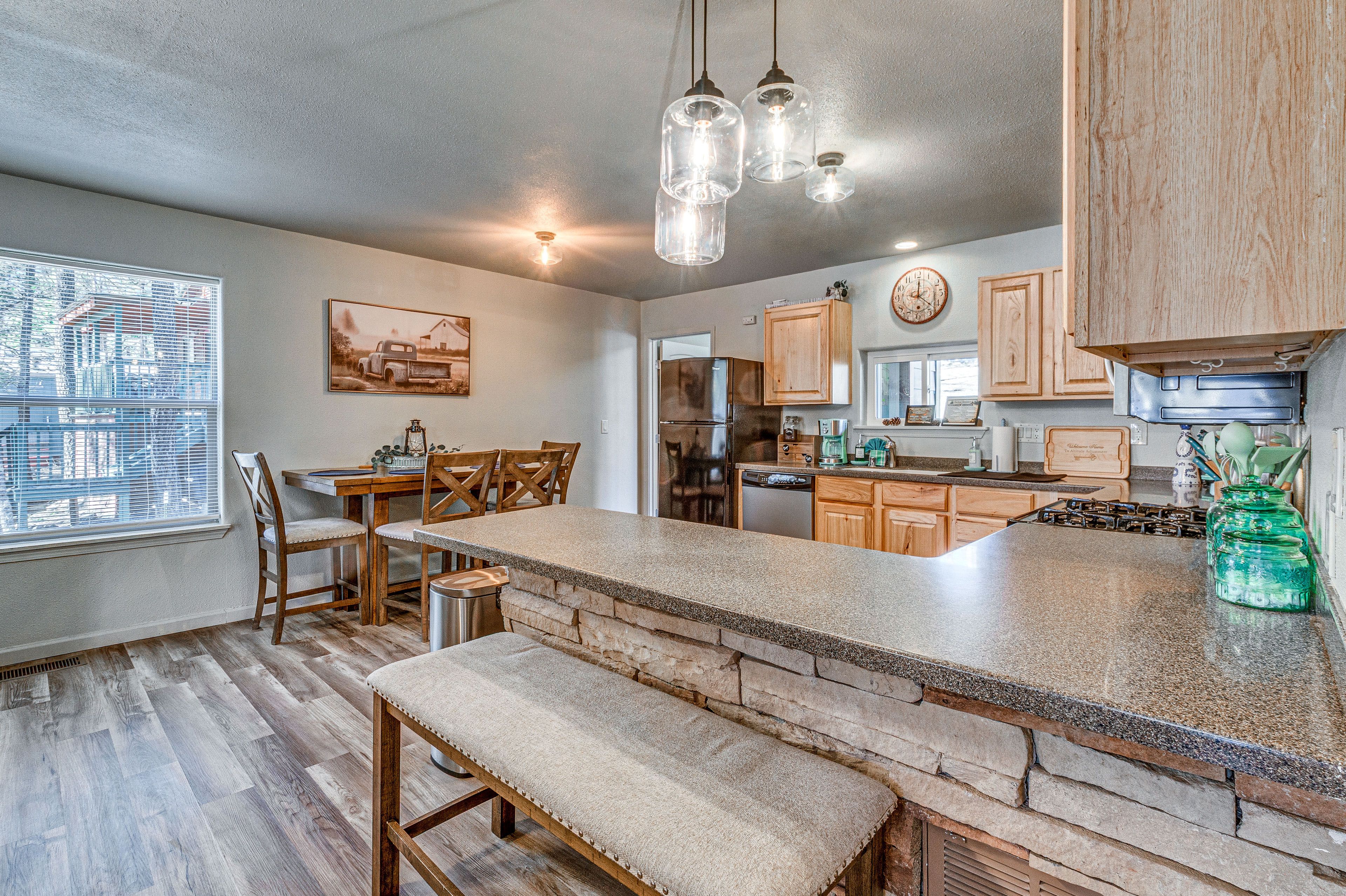 Cabin 2 | Kitchen