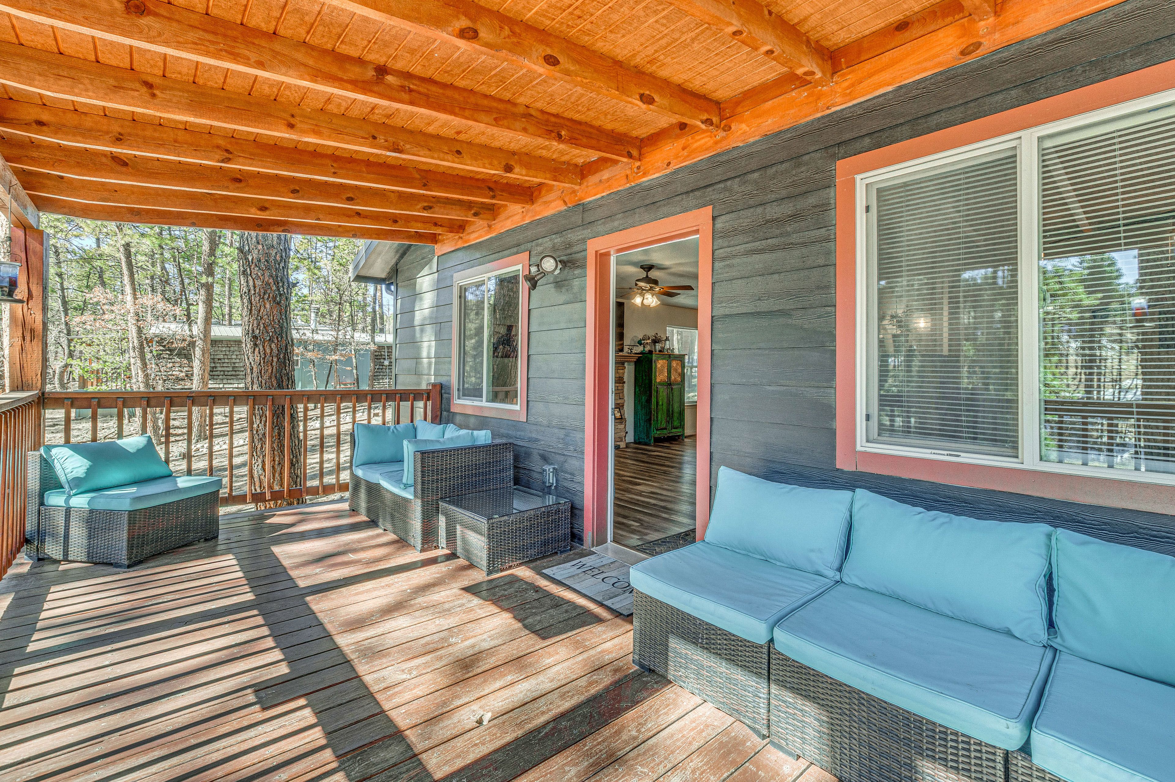 Cabin 2 | Covered Porch