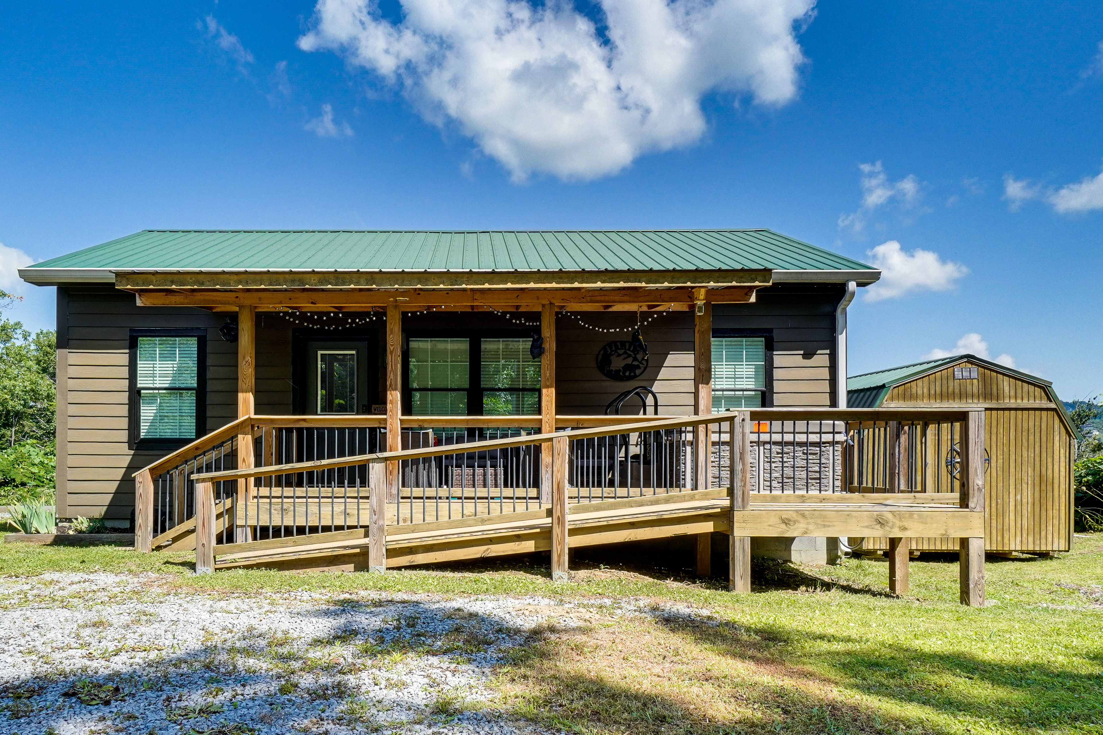 Property Exterior | Driveway (6 Vehicles) | Trailer Parking Allowed
