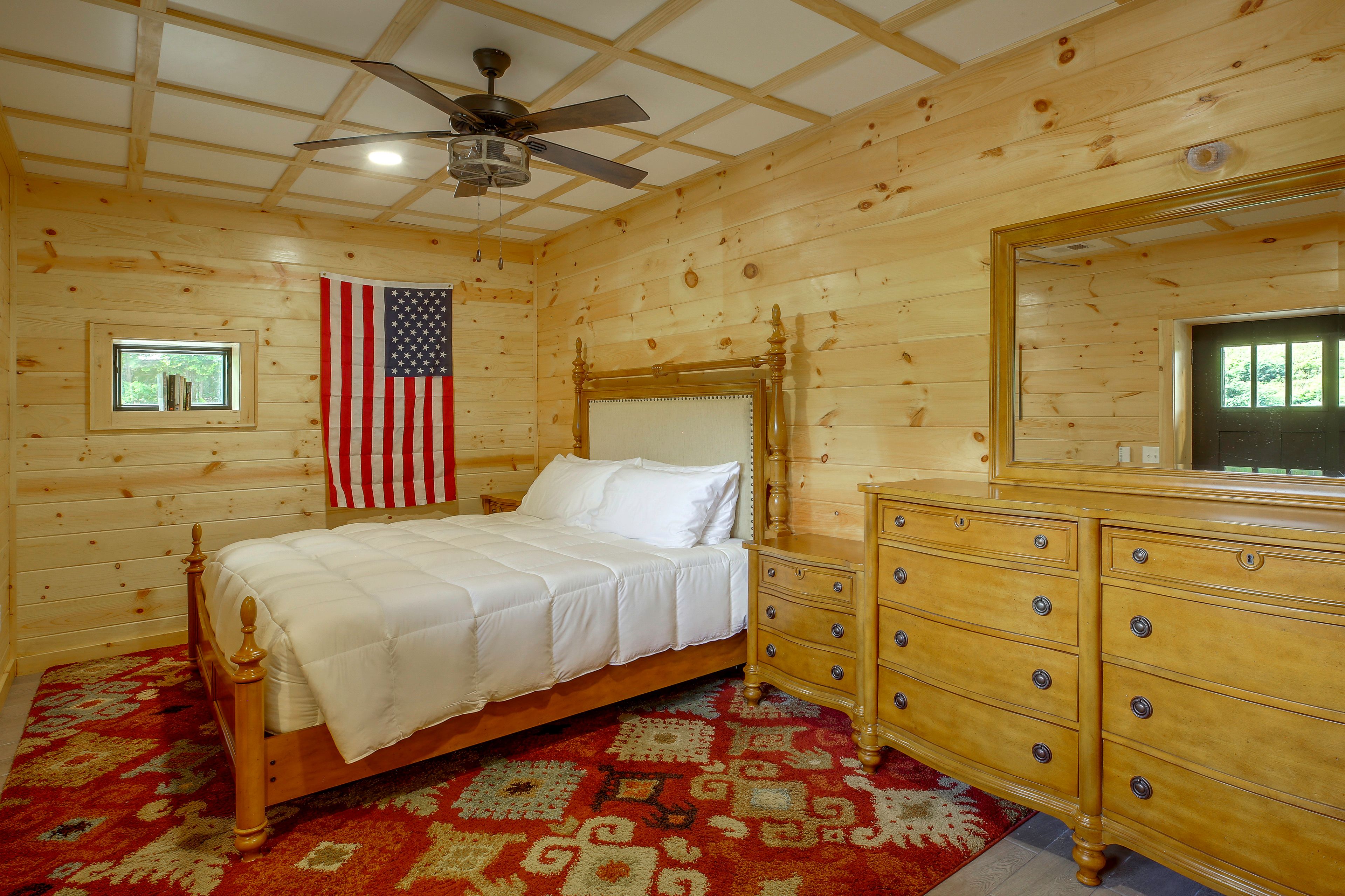 Bedroom 3 | King Bed | Basement Floor