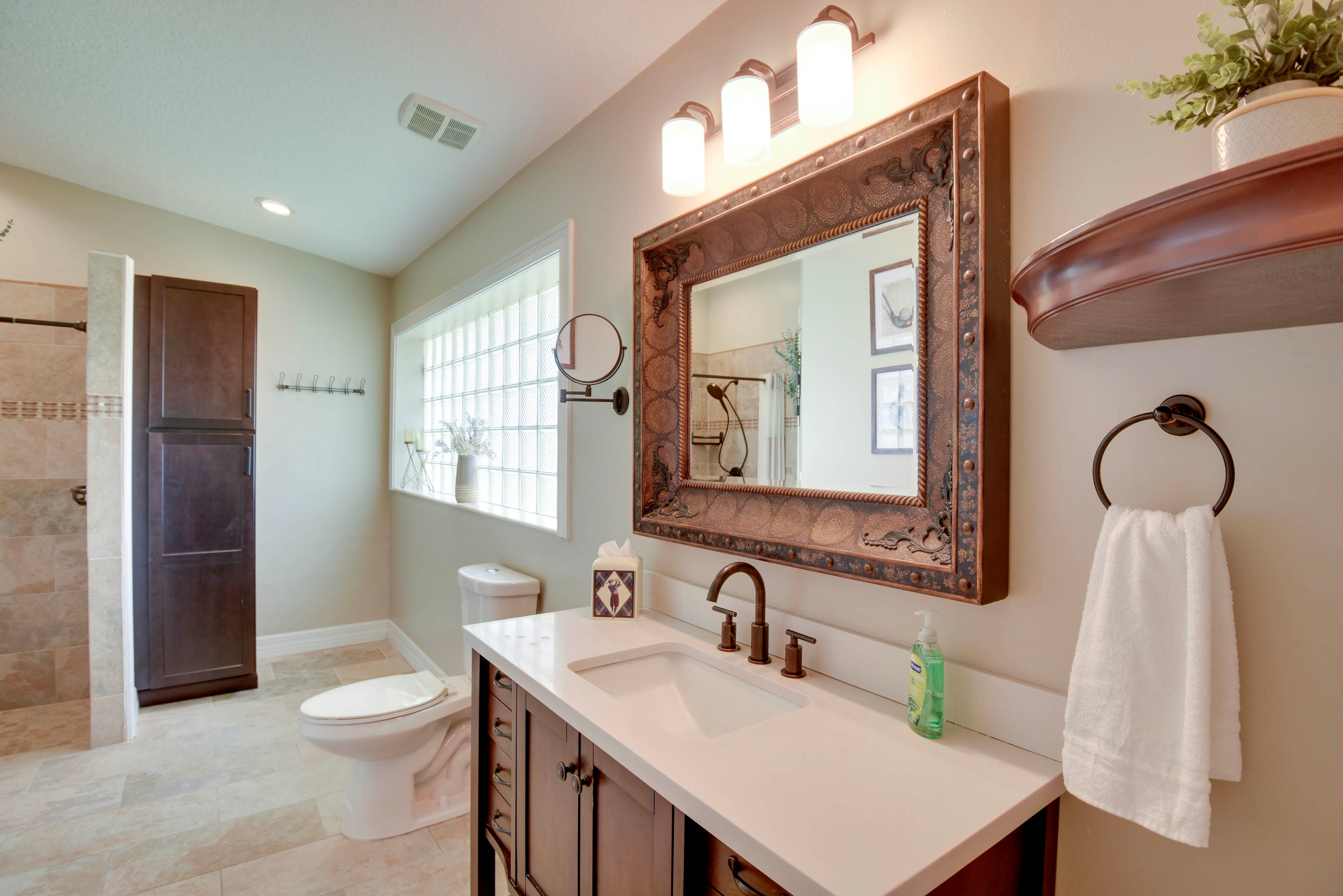 Full Bathroom
