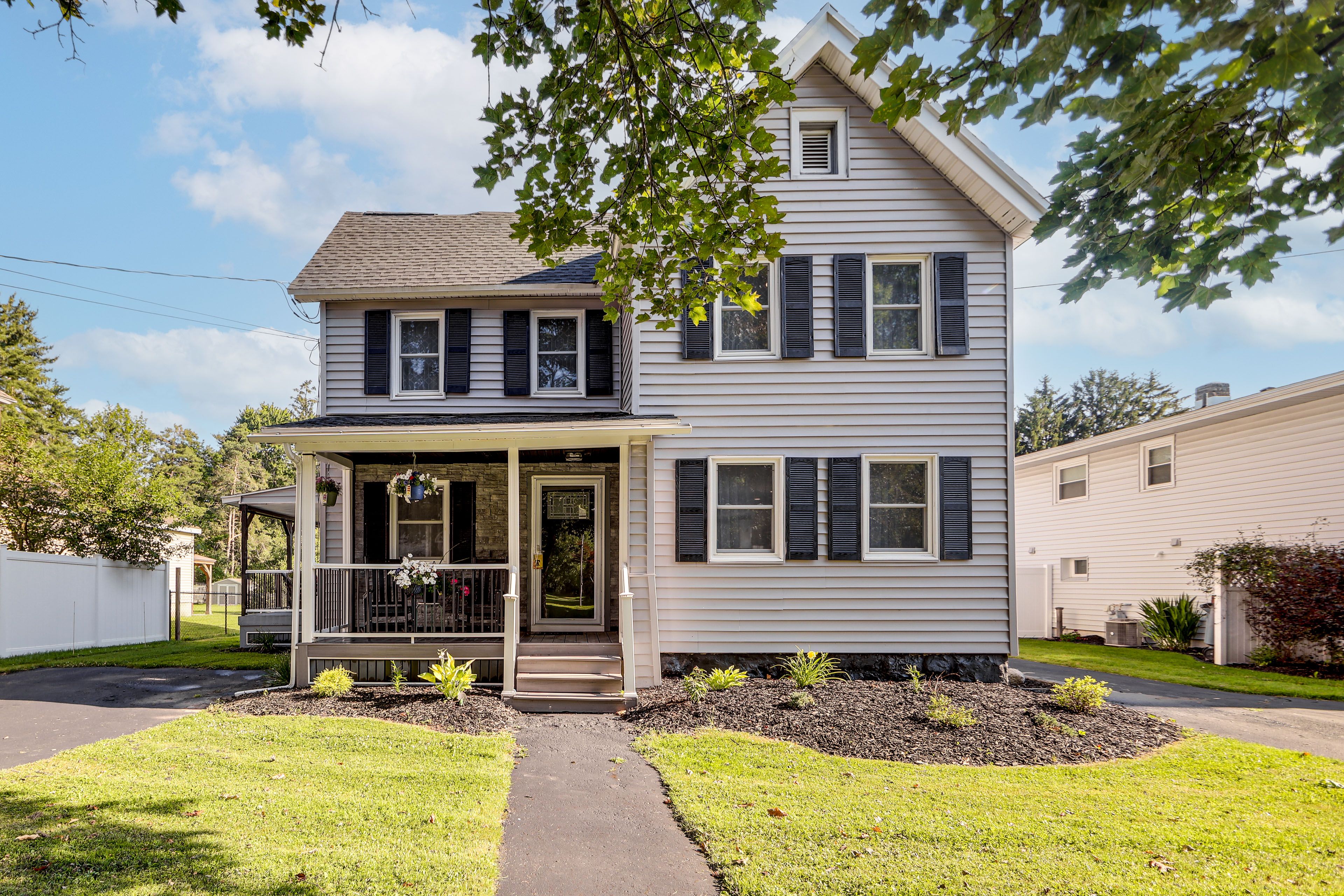 Auburn Vacation Rental | 3BR | 2BA | 2,220 Sq Ft