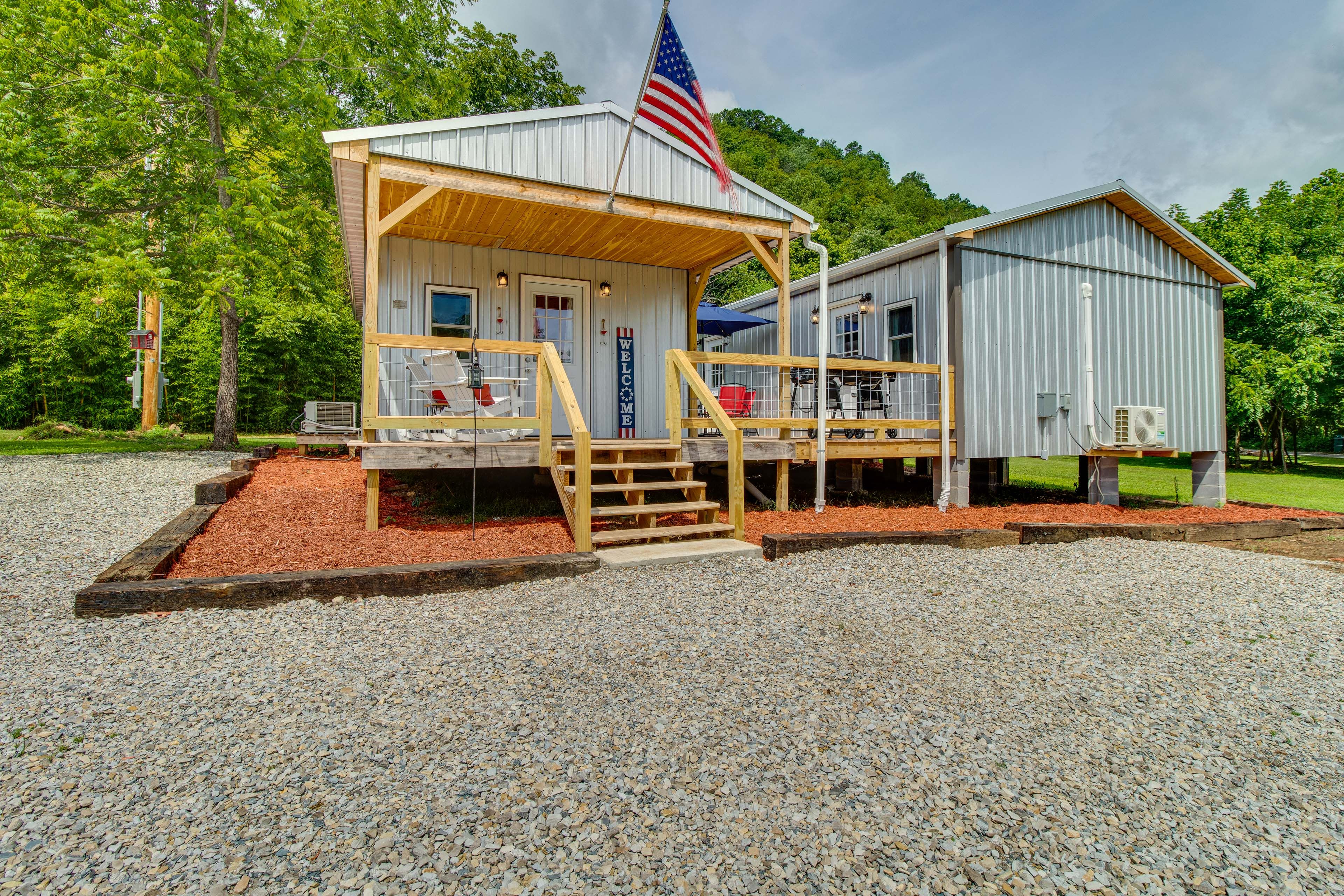 Norfork Vacation Rental | 3BR | 3BA | 1,020 Sq Ft | Stairs Required