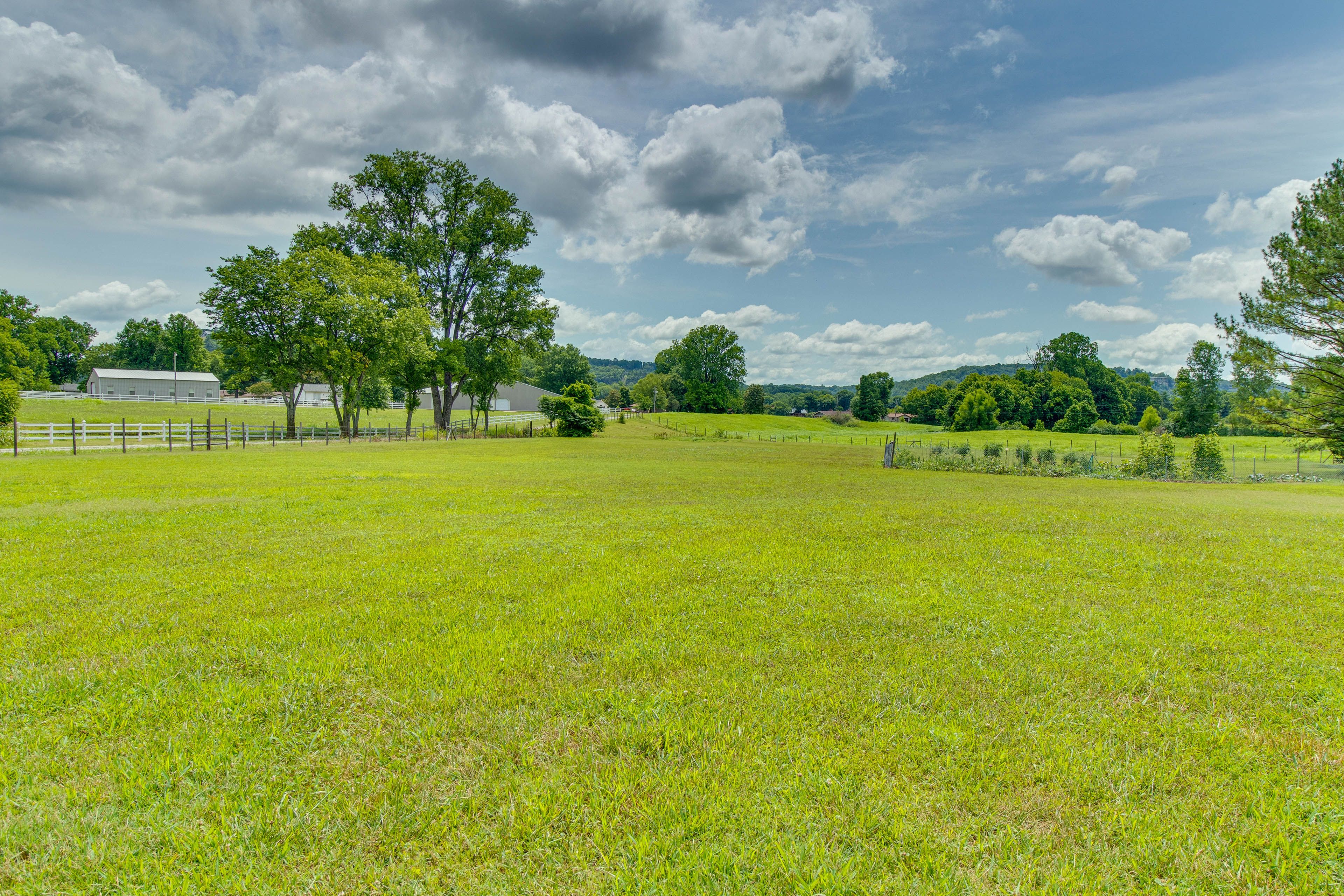 Misty Mornings Arkansas Cabins & RV Sites | Property Grounds