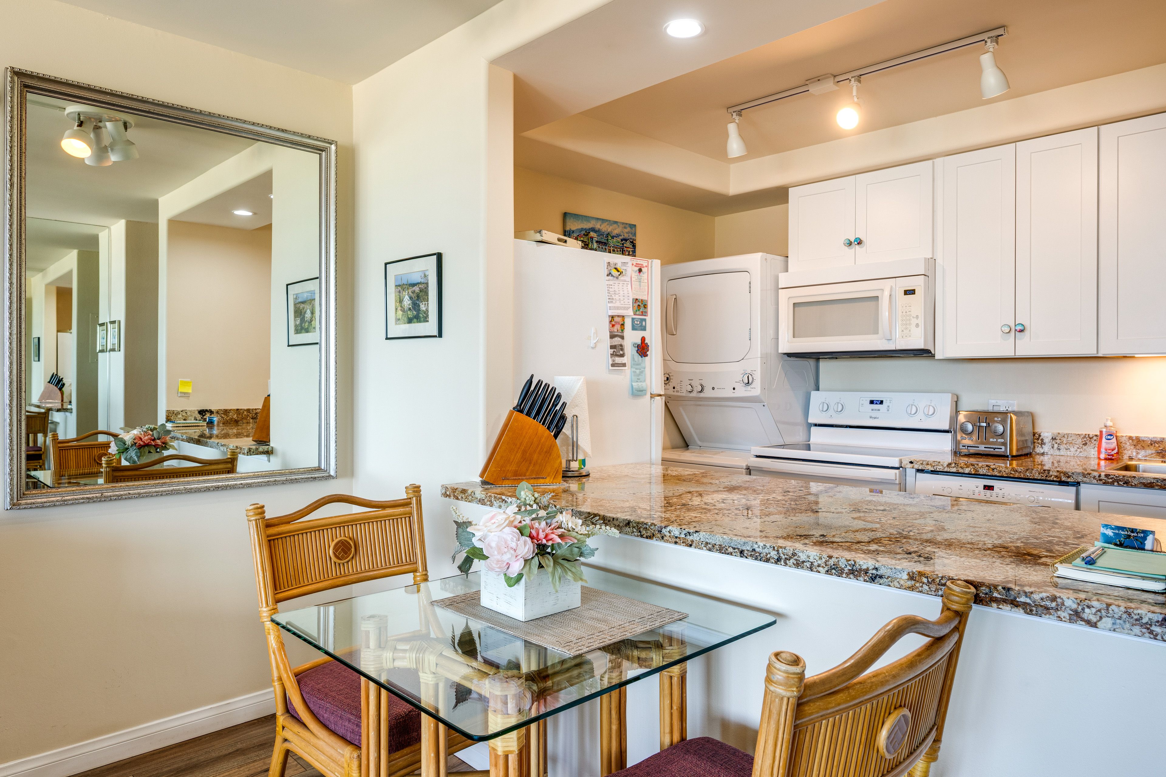 Property Interior | Single-Story Condo