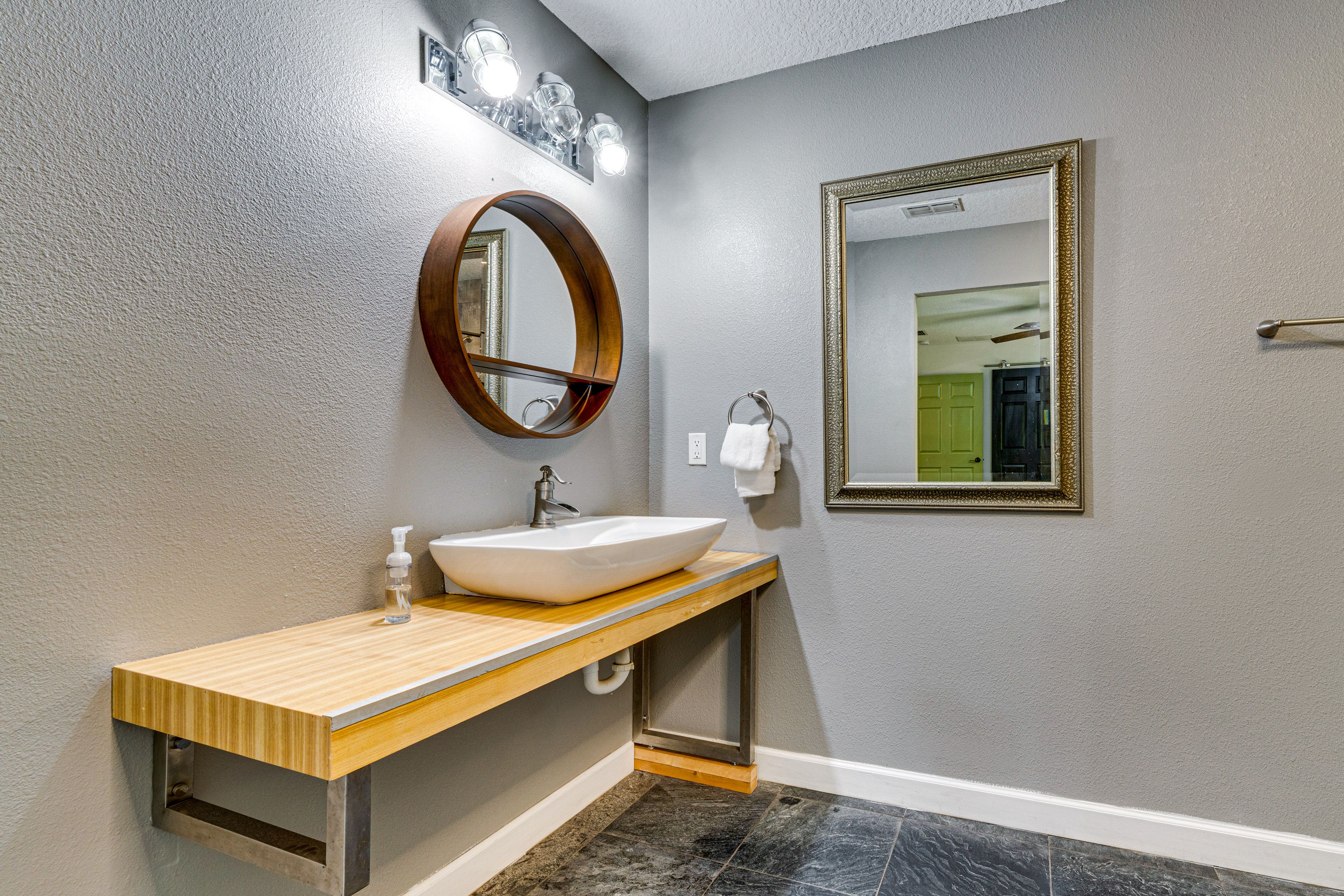 En-Suite Bathroom
