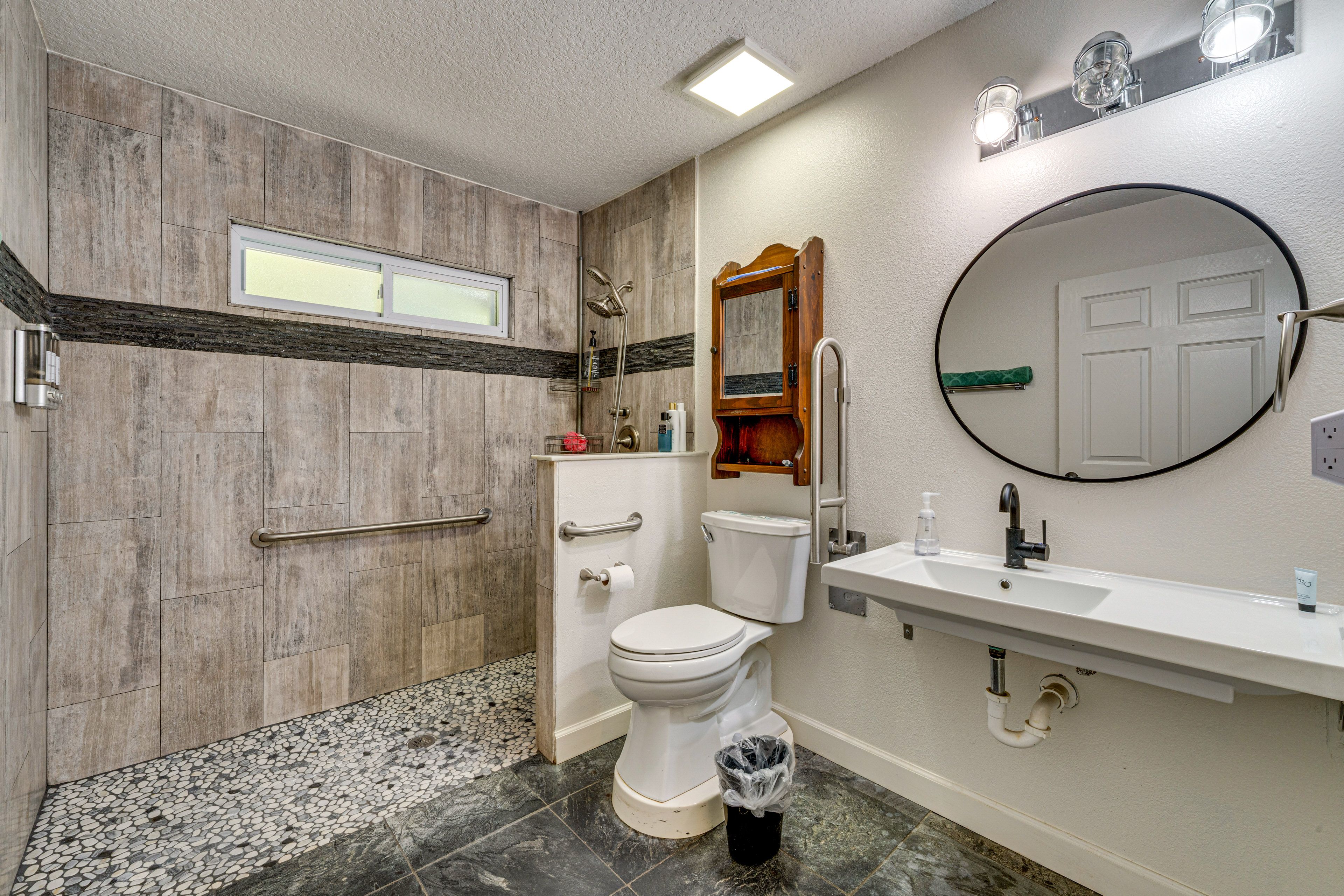 En-Suite Bathroom
