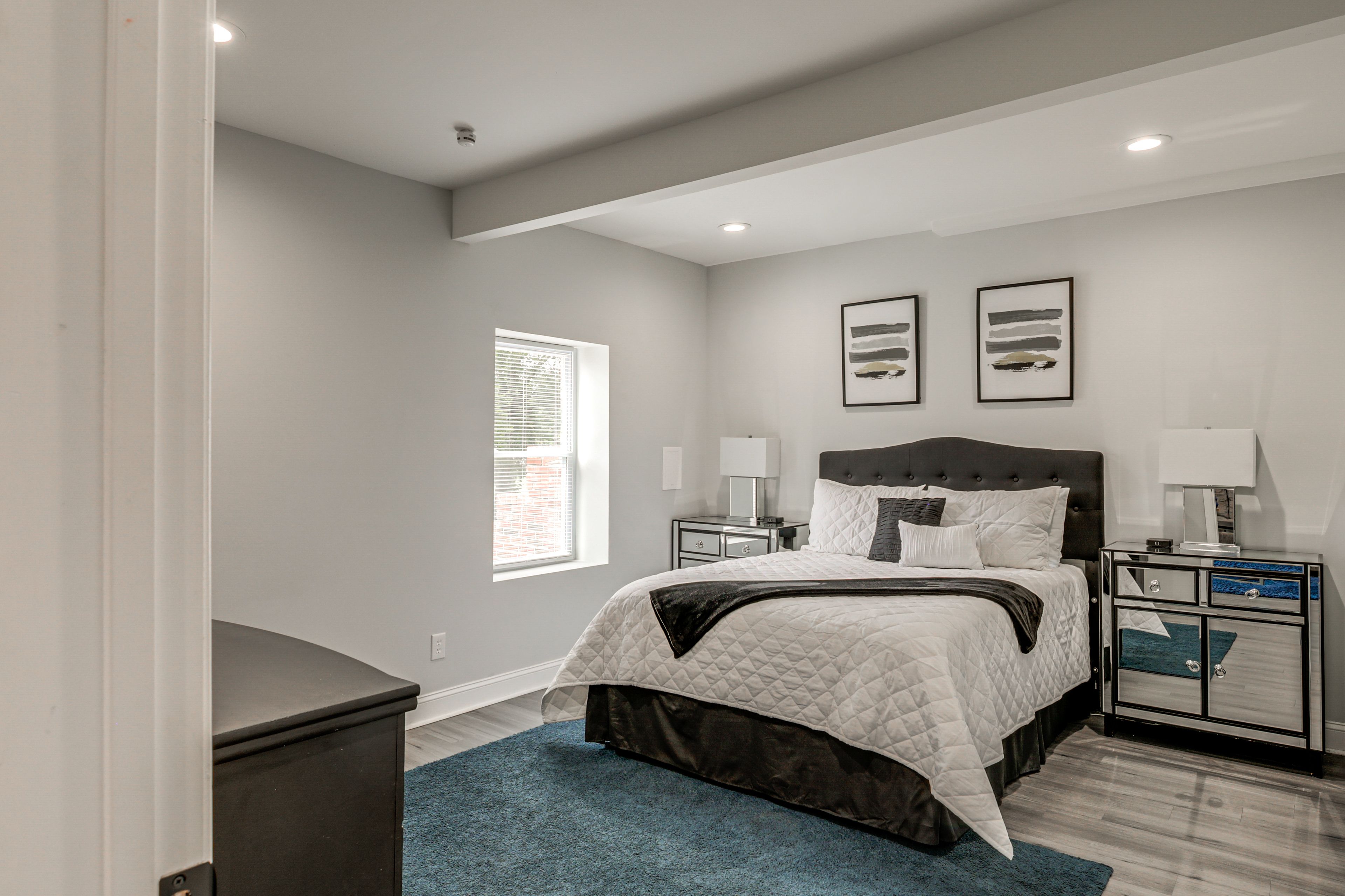 Bedroom | Queen Bed