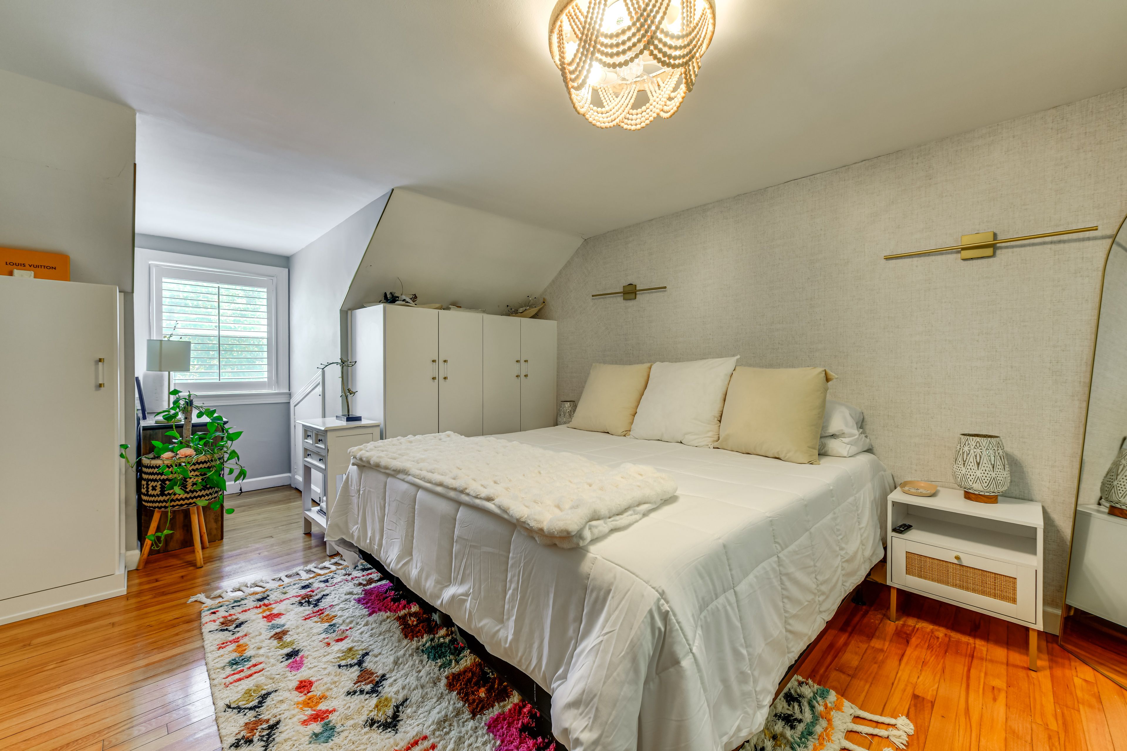 Bedroom | King Bed | Upper Level
