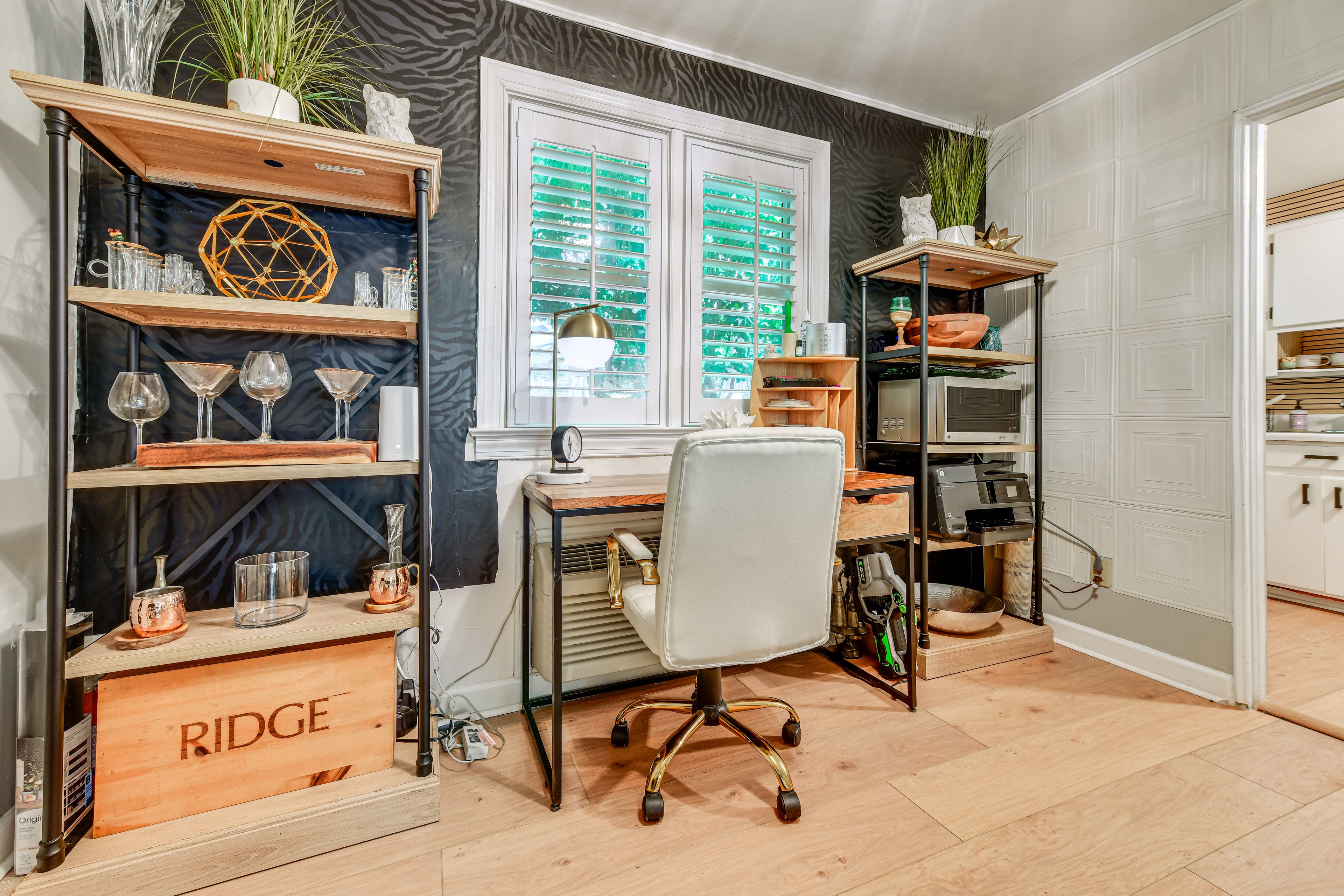 Dedicated Workspace w/ Printer