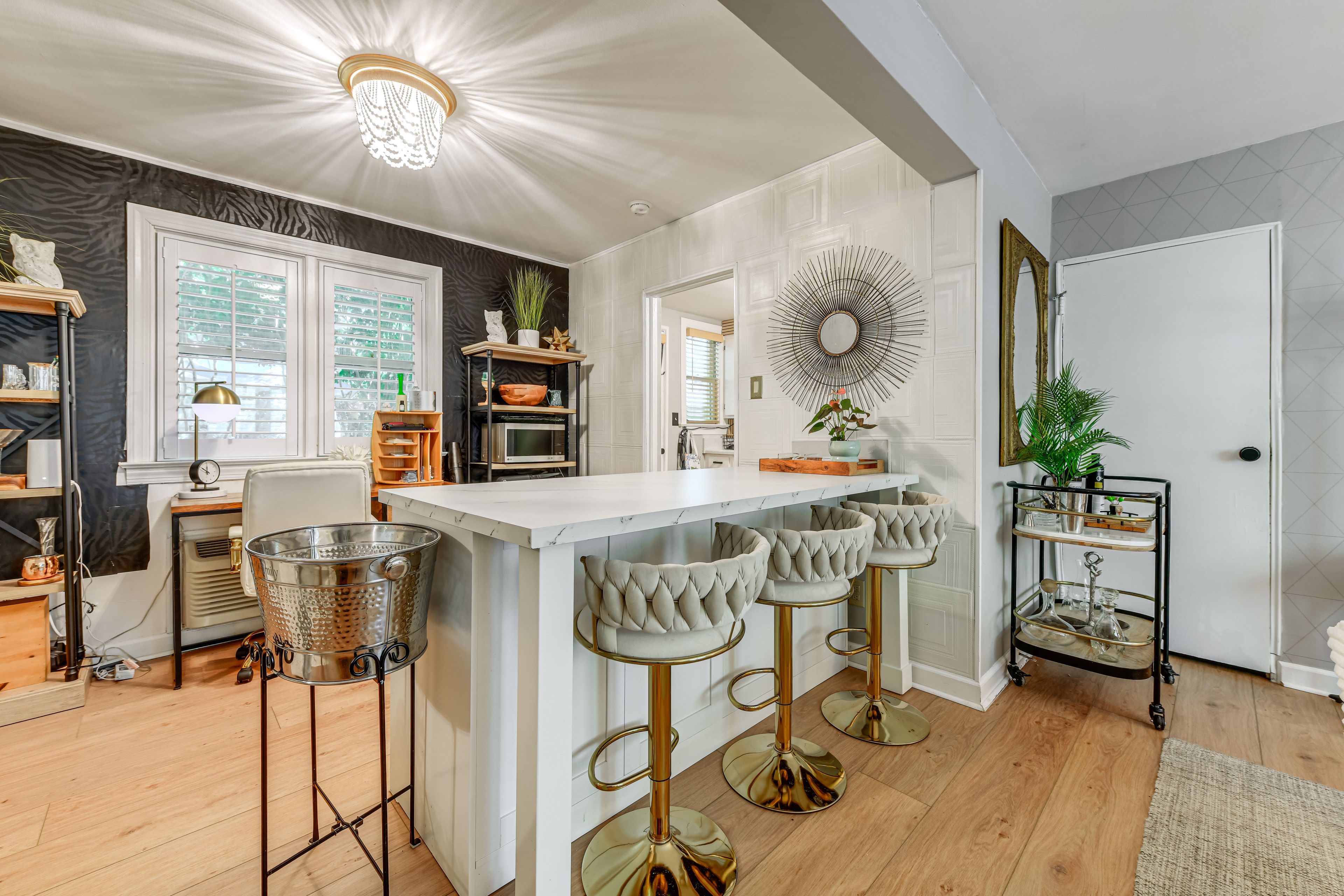 Dining Island | Main Level