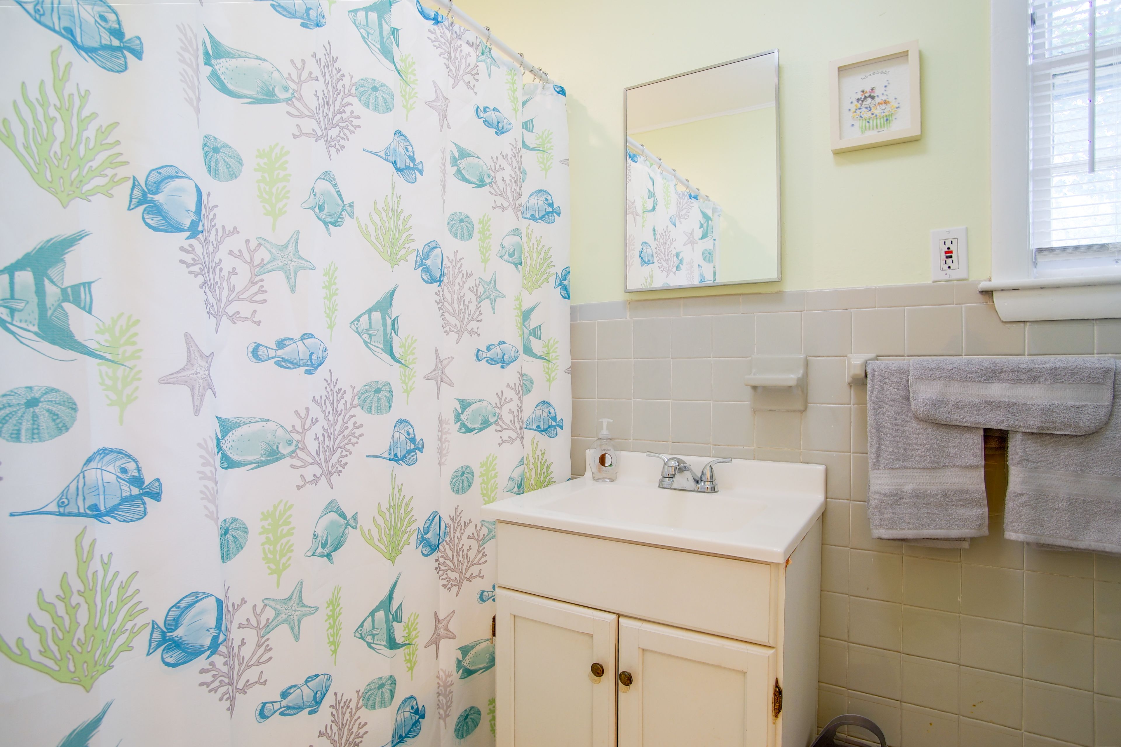 Full Bathroom