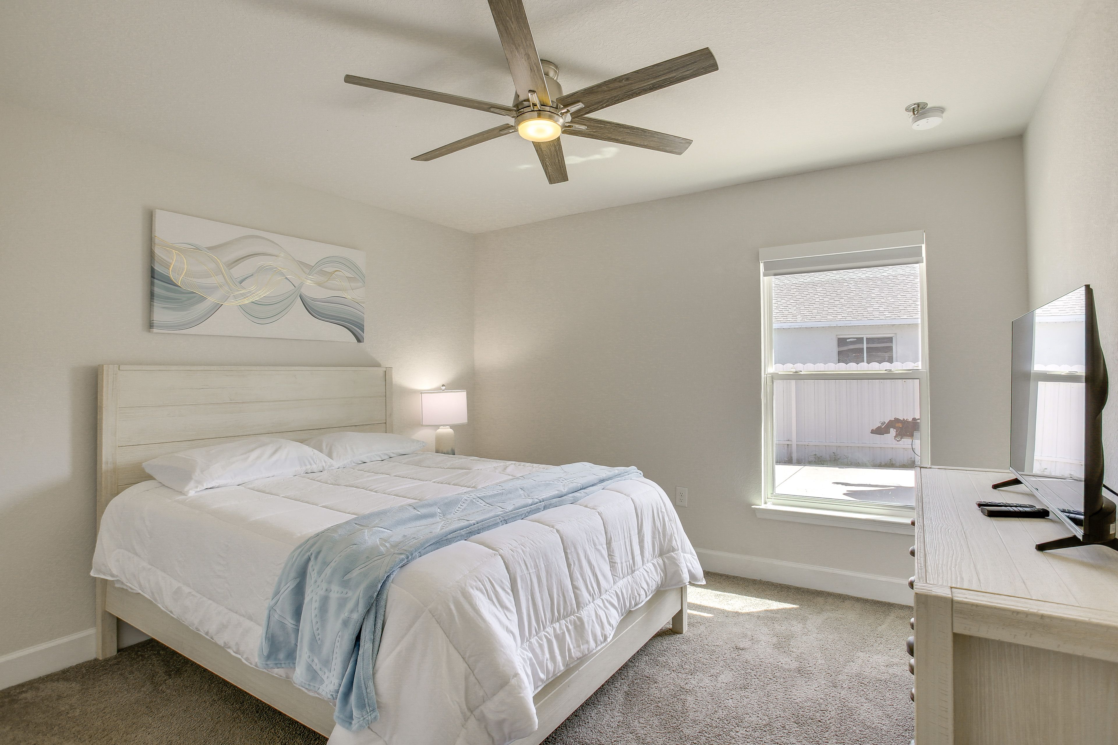 Bedroom 2 | Queen Bed