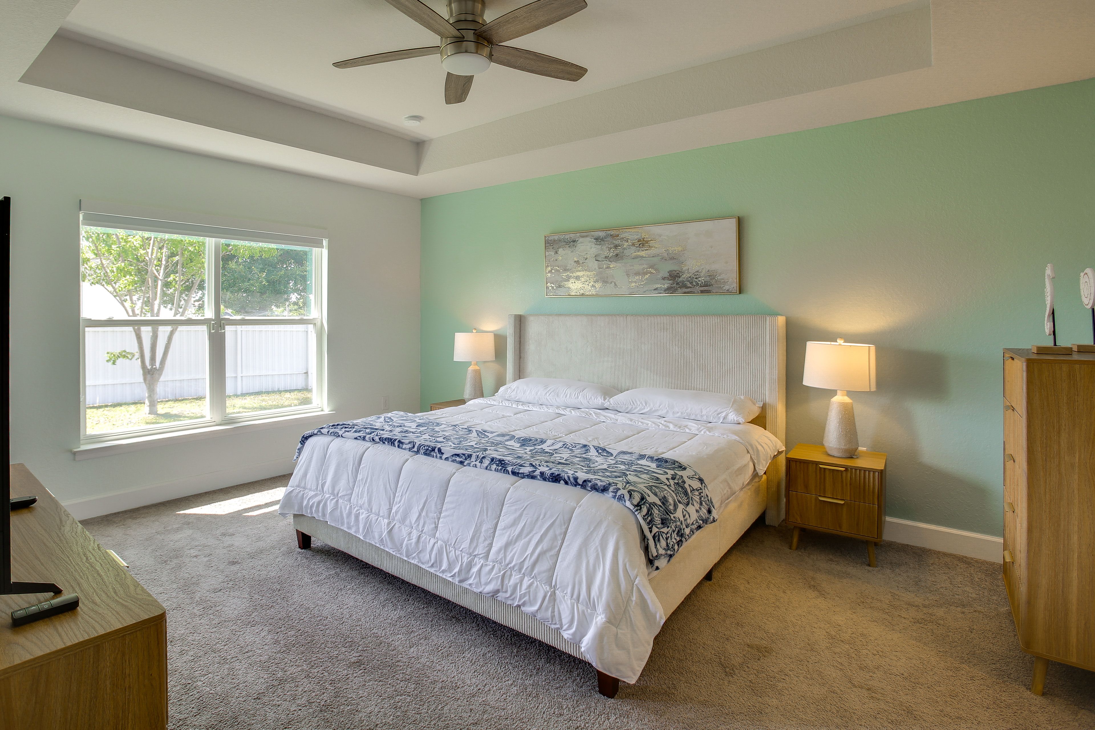 Bedroom 1 | King Bed