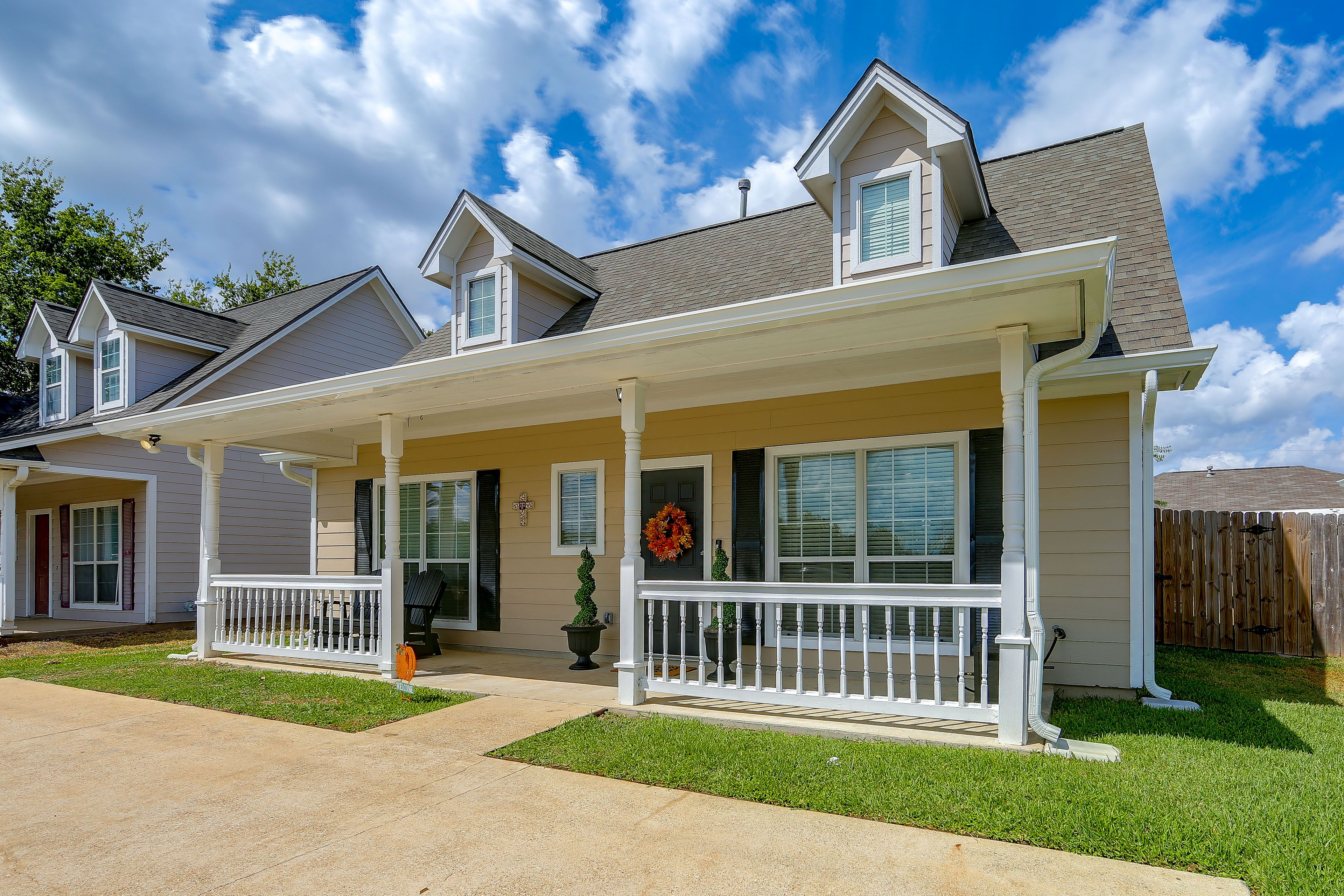 College Station Vacation Rental | 3BR | 2.5BA | 1,500 Sq Ft | Step-Free Entry