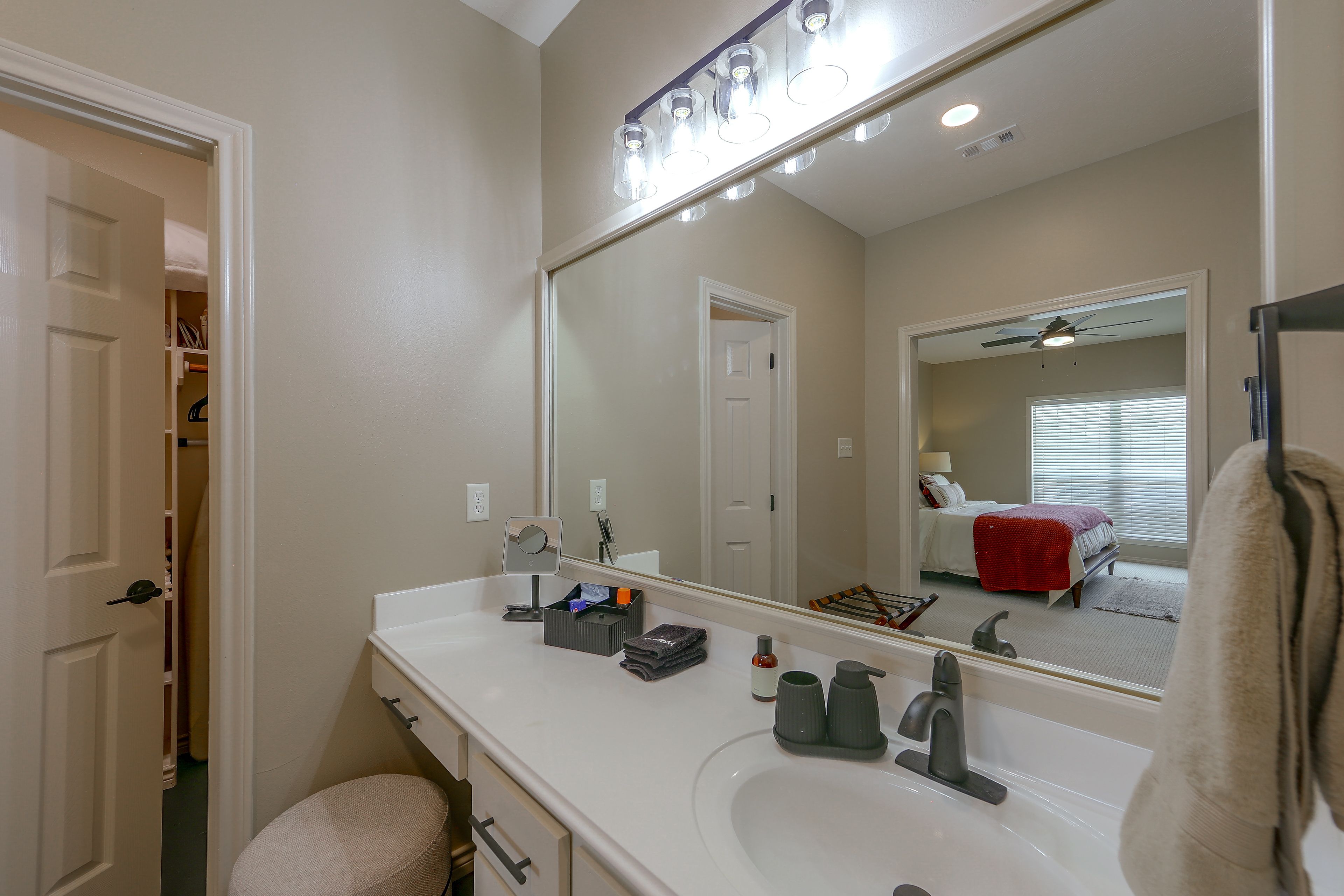 En-Suite Bathroom | 1st Floor