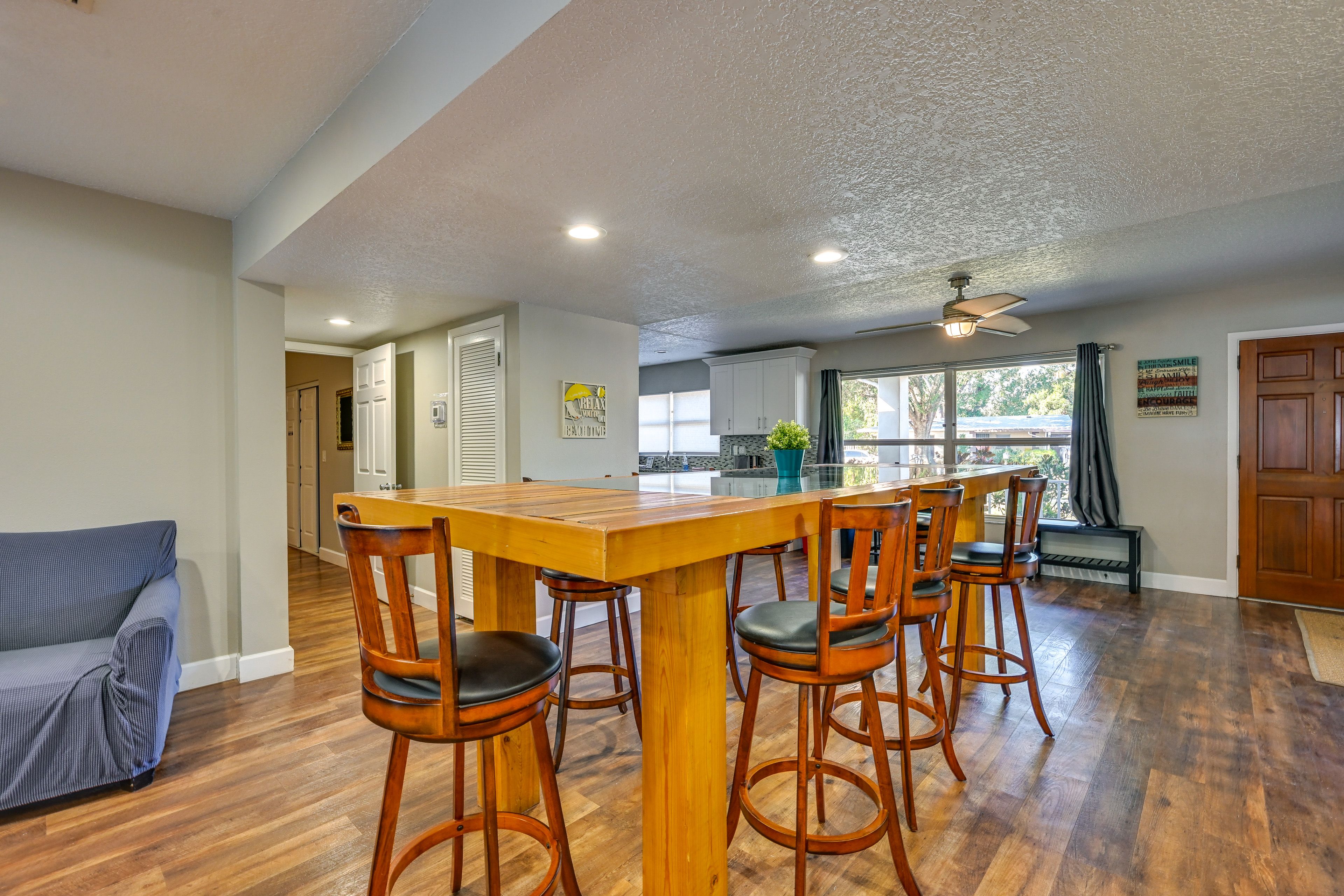 Home 2 | Dining Space