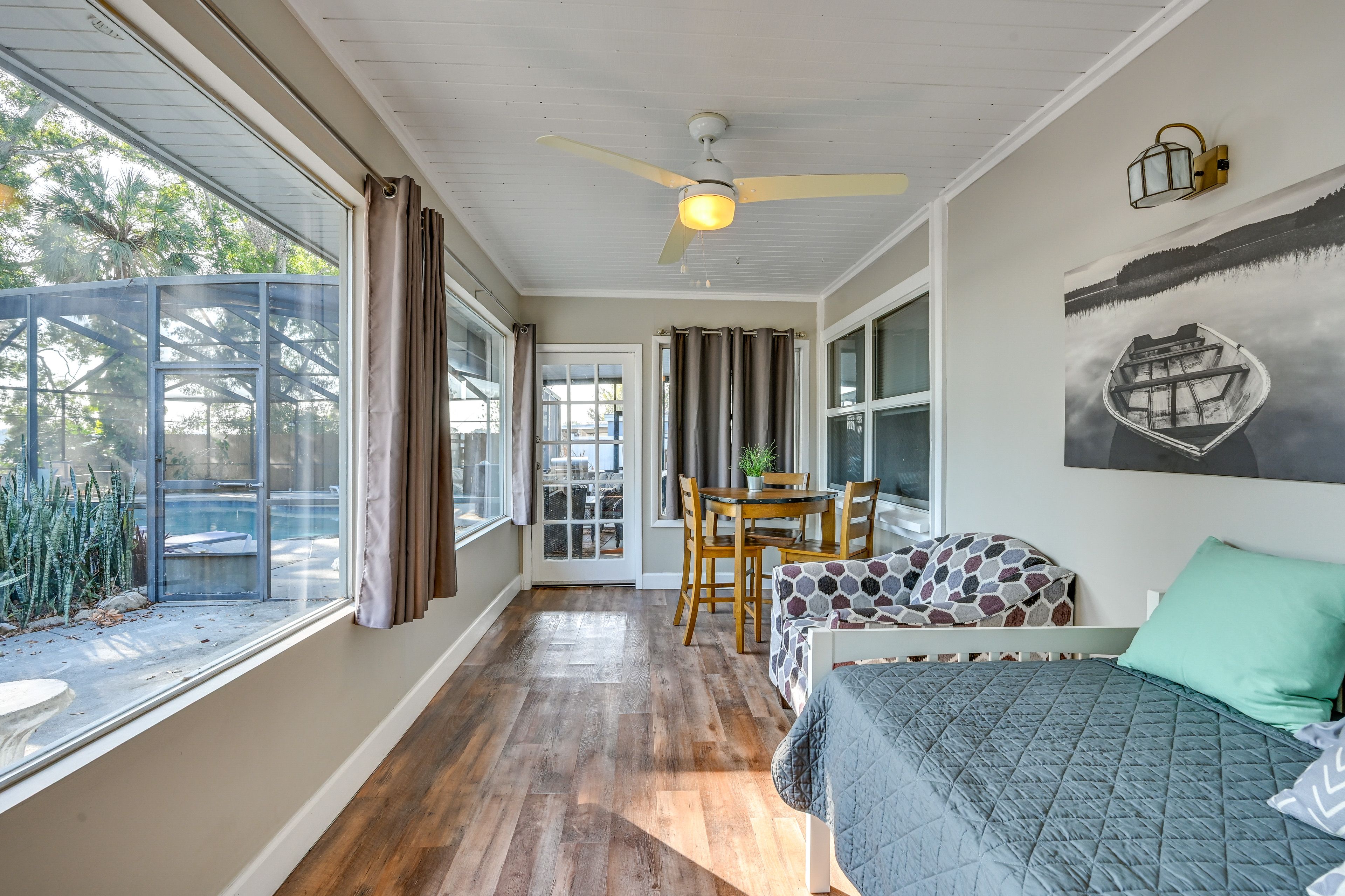 Home 2 | Sunroom | Twin Daybed