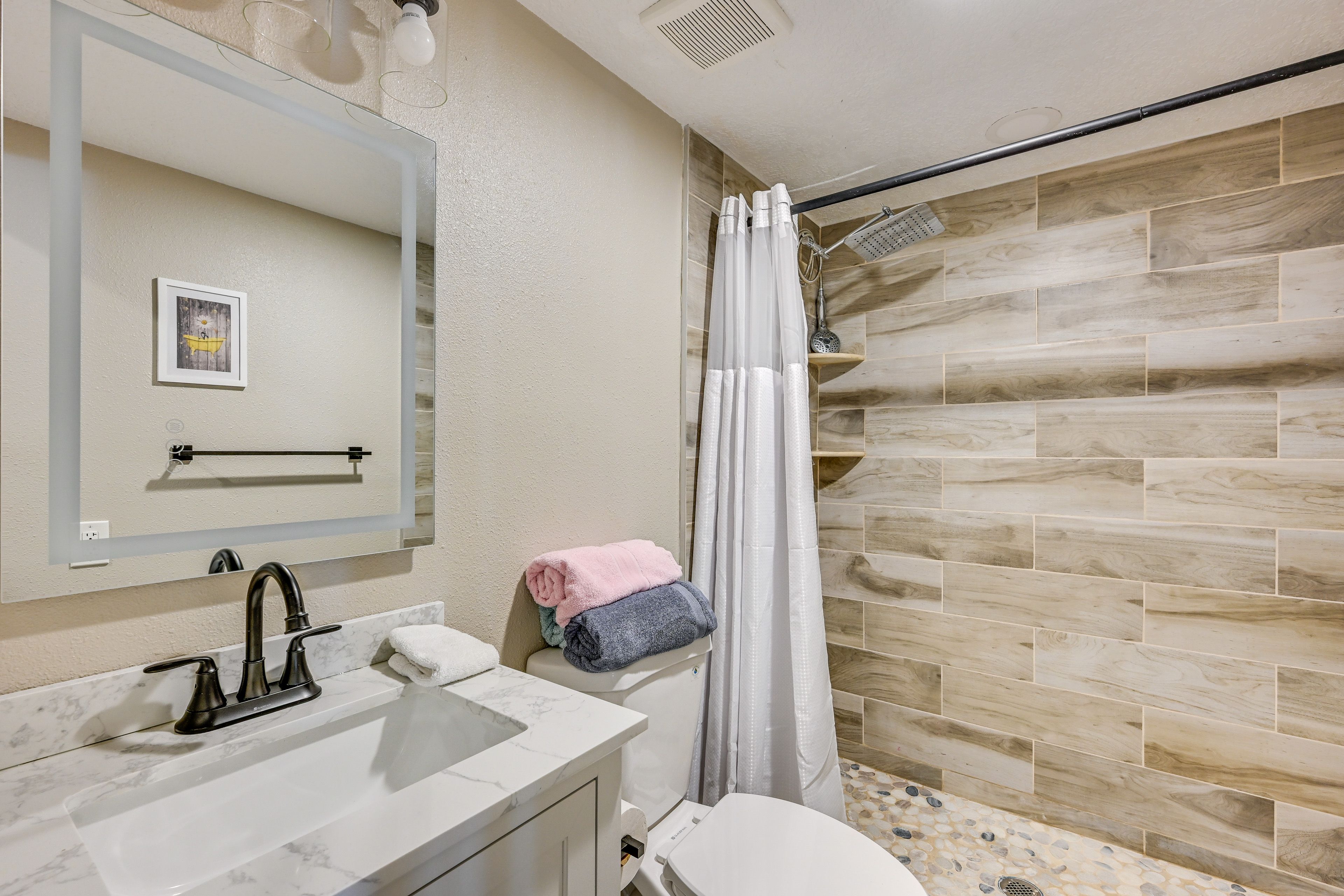 Home 2 | Full Bathroom