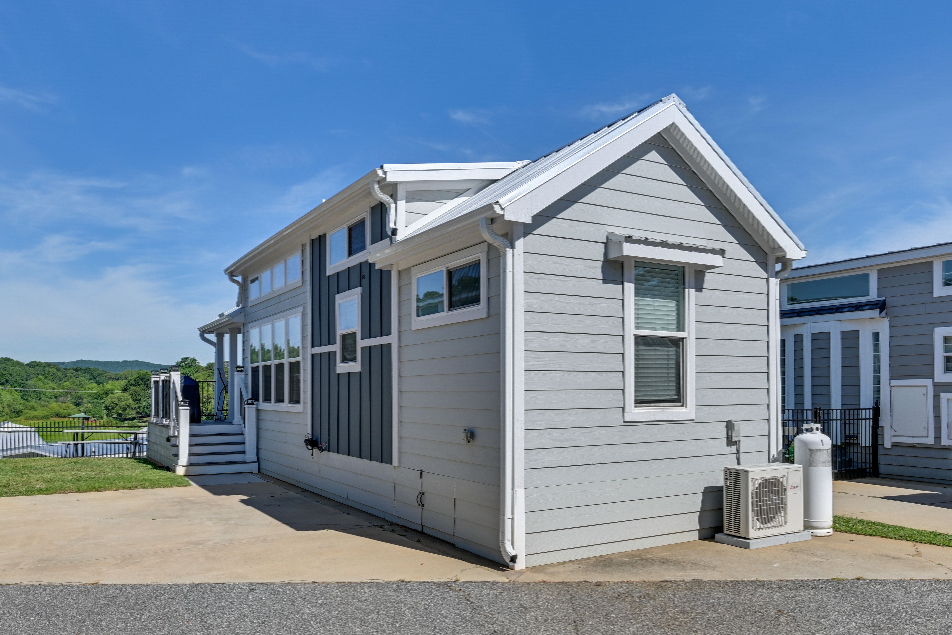 Driveway Parking | 1 Vehicle