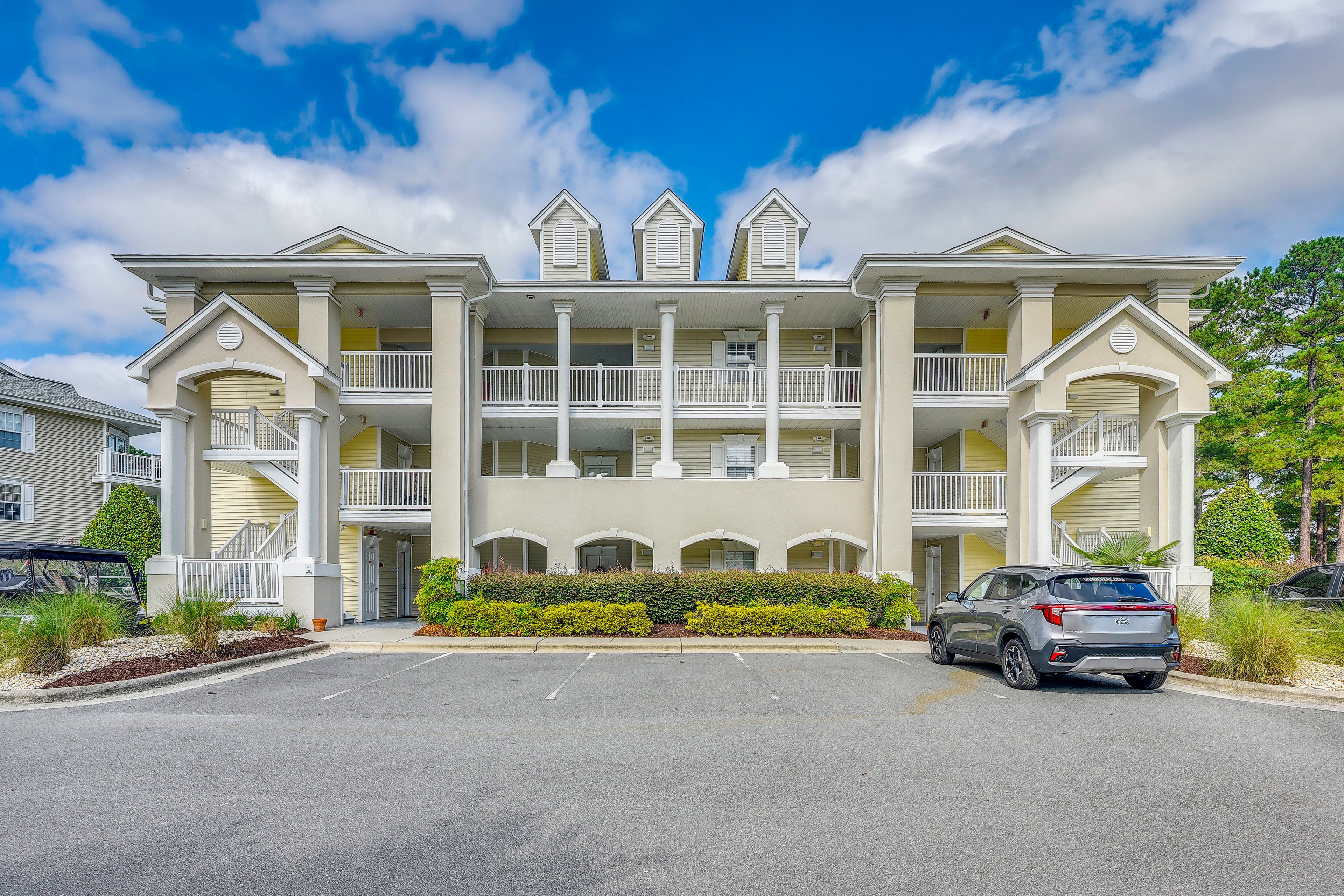 Exterior | Single-Story Condo on 1st Floor
