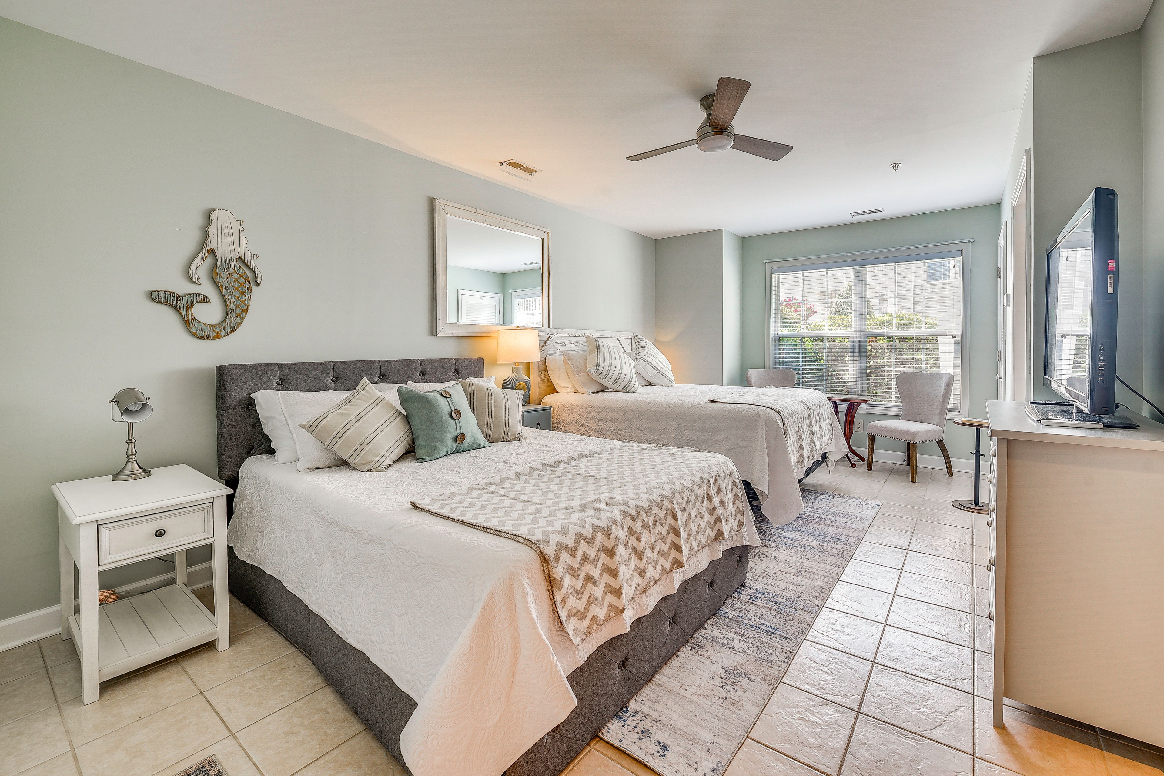 Bedroom 2 | 2 Queen Beds