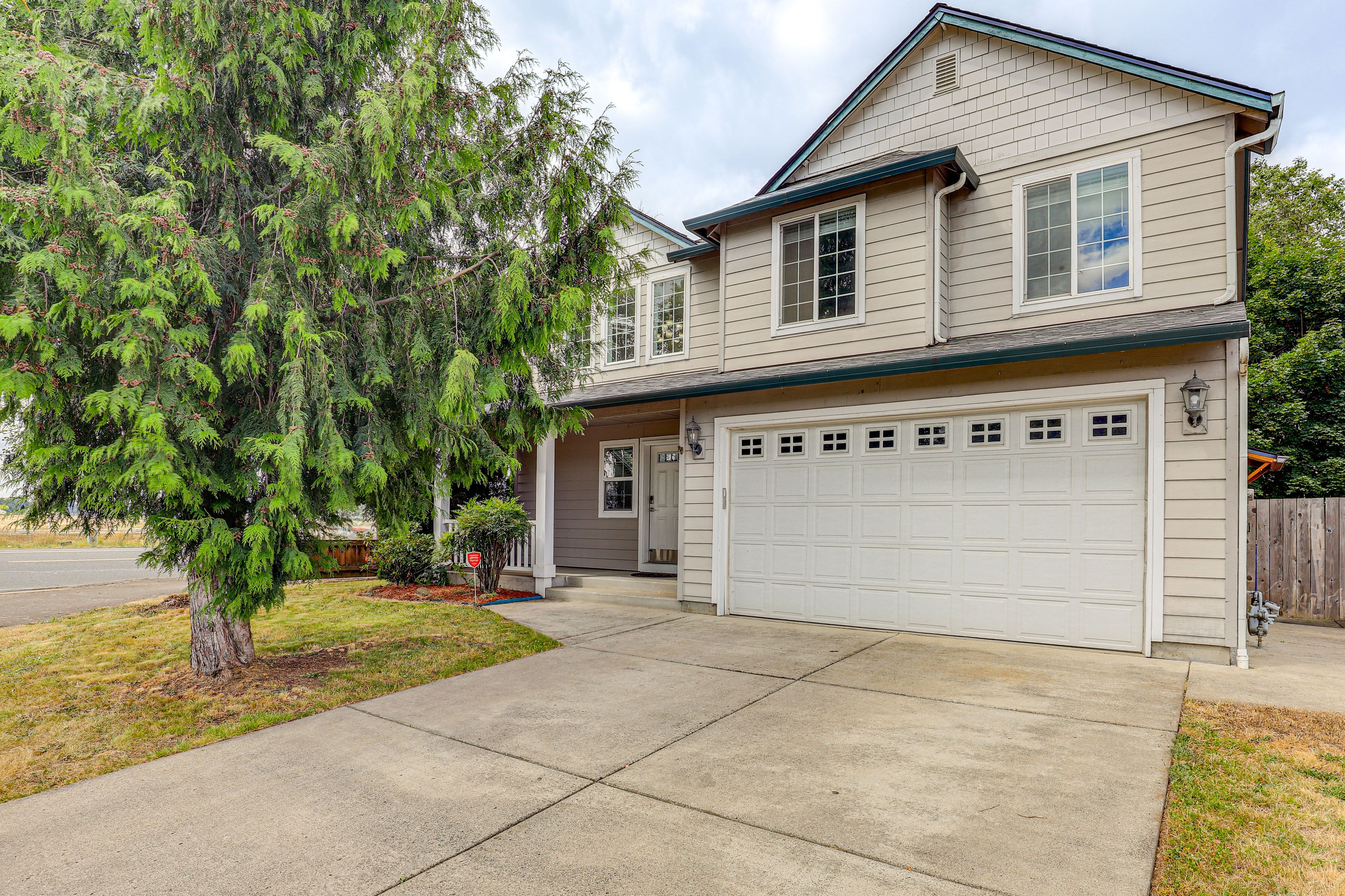 Vancouver Vacation Rental | 4BR | 2.5BA | 2,100 Sq Ft
