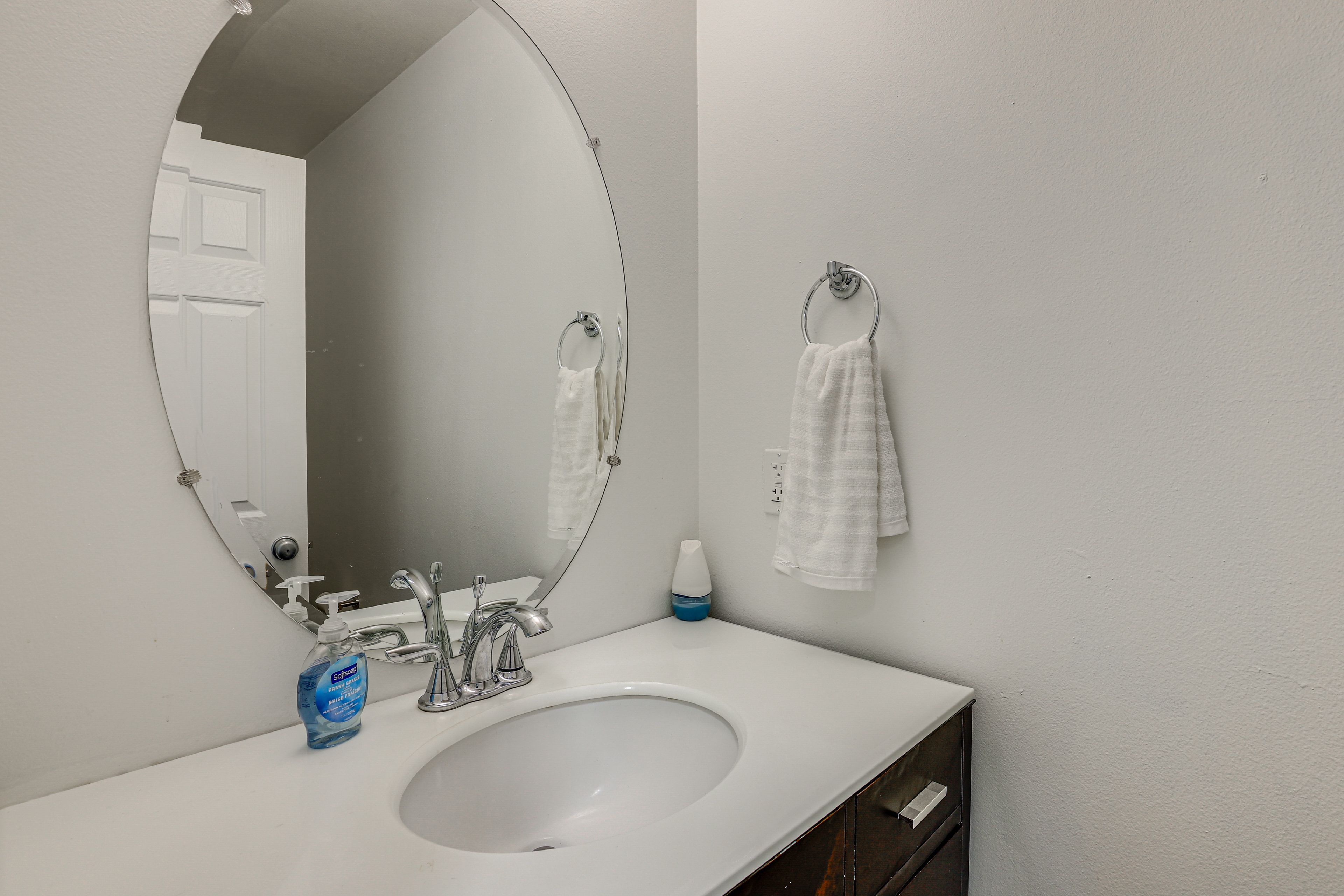 Half Bathroom | 1st Floor