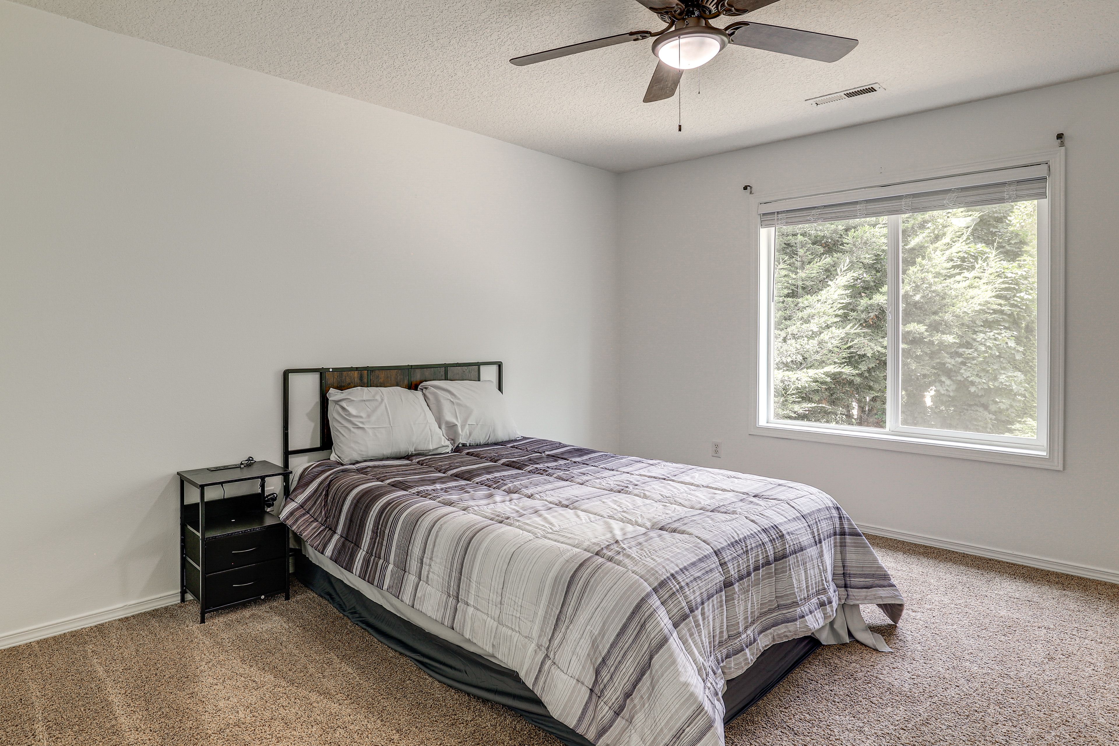 Bedroom 3 | Queen Bed | 2nd Floor