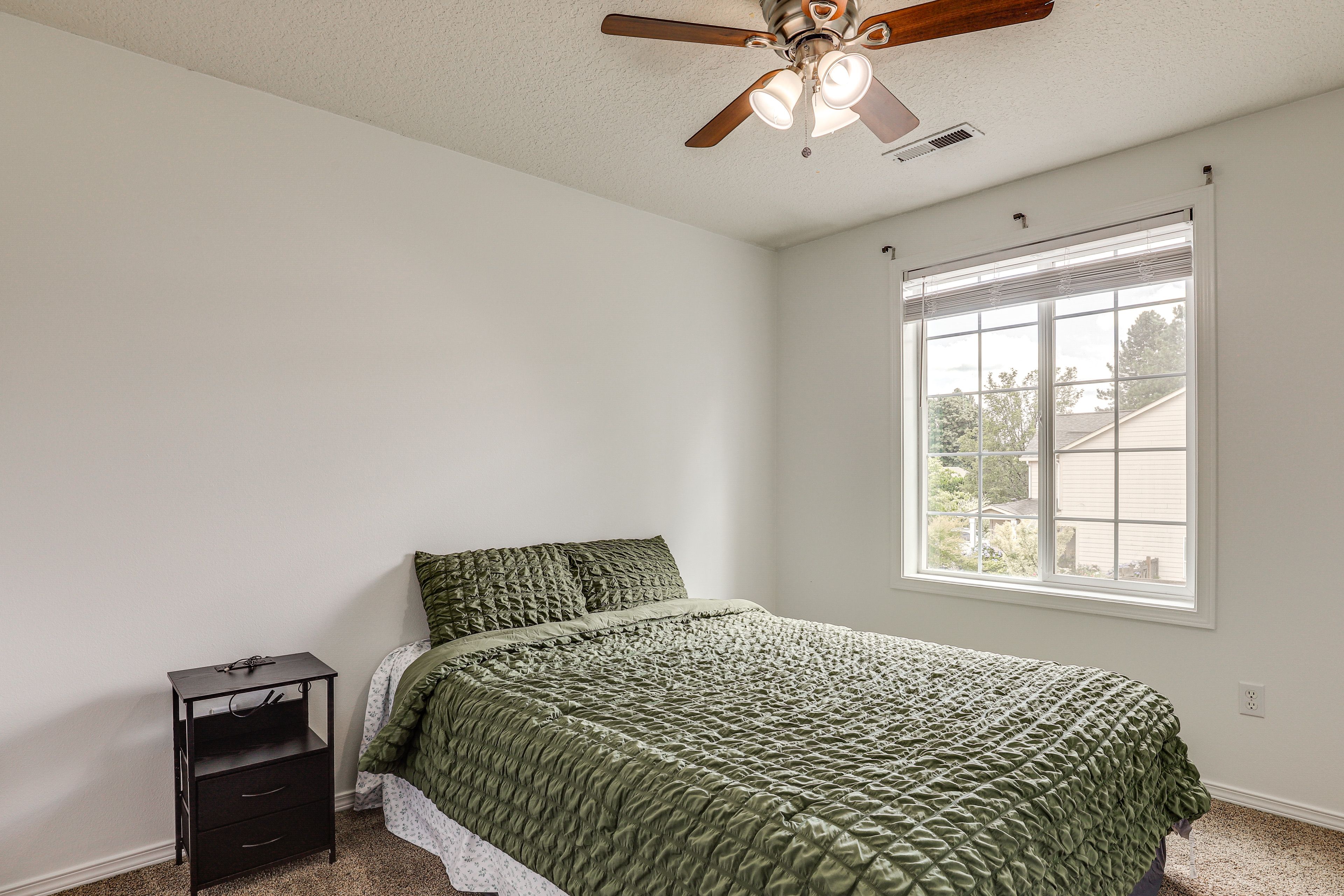 Bedroom 4 | Queen Bed | 2nd Floor