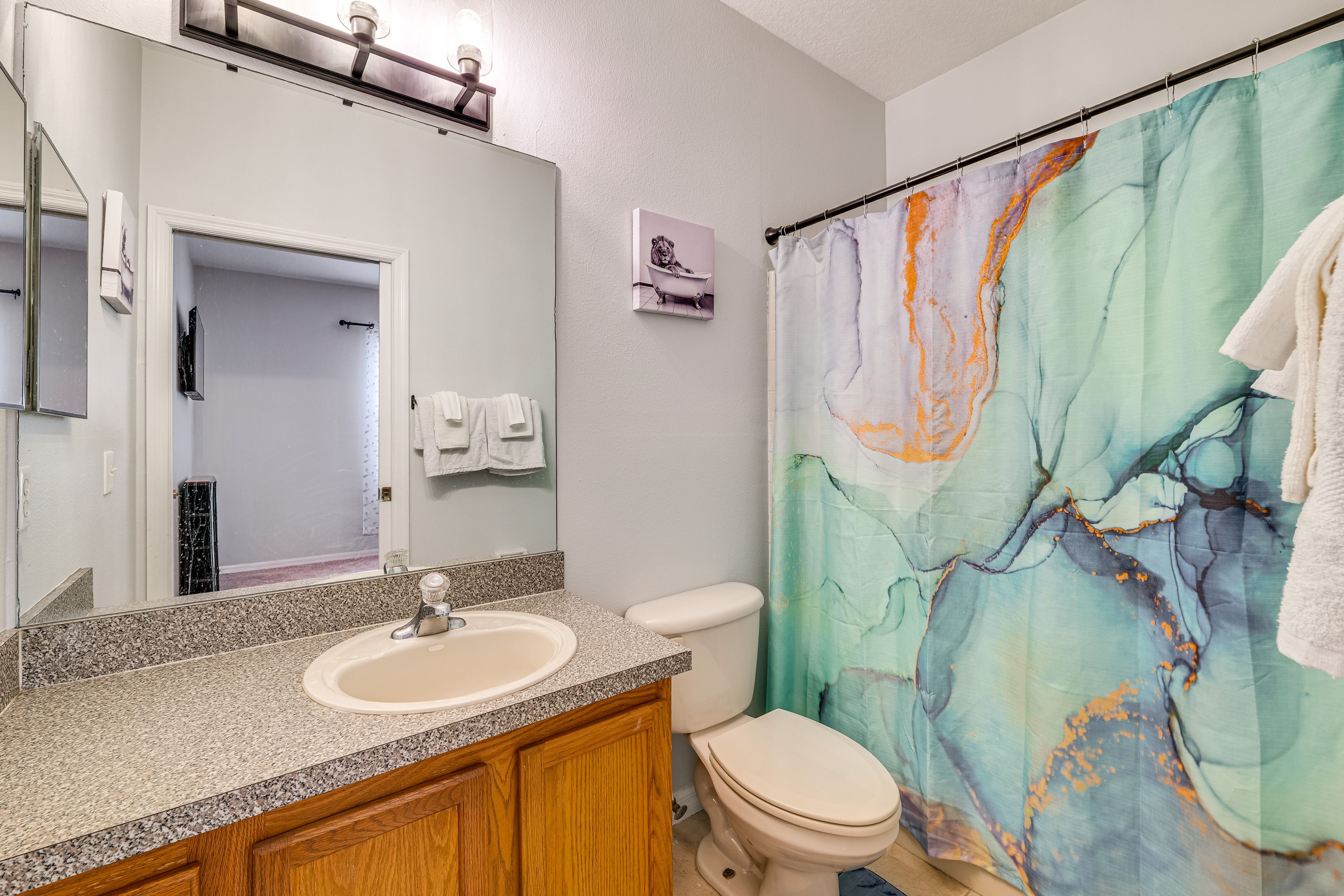 Full Bathroom