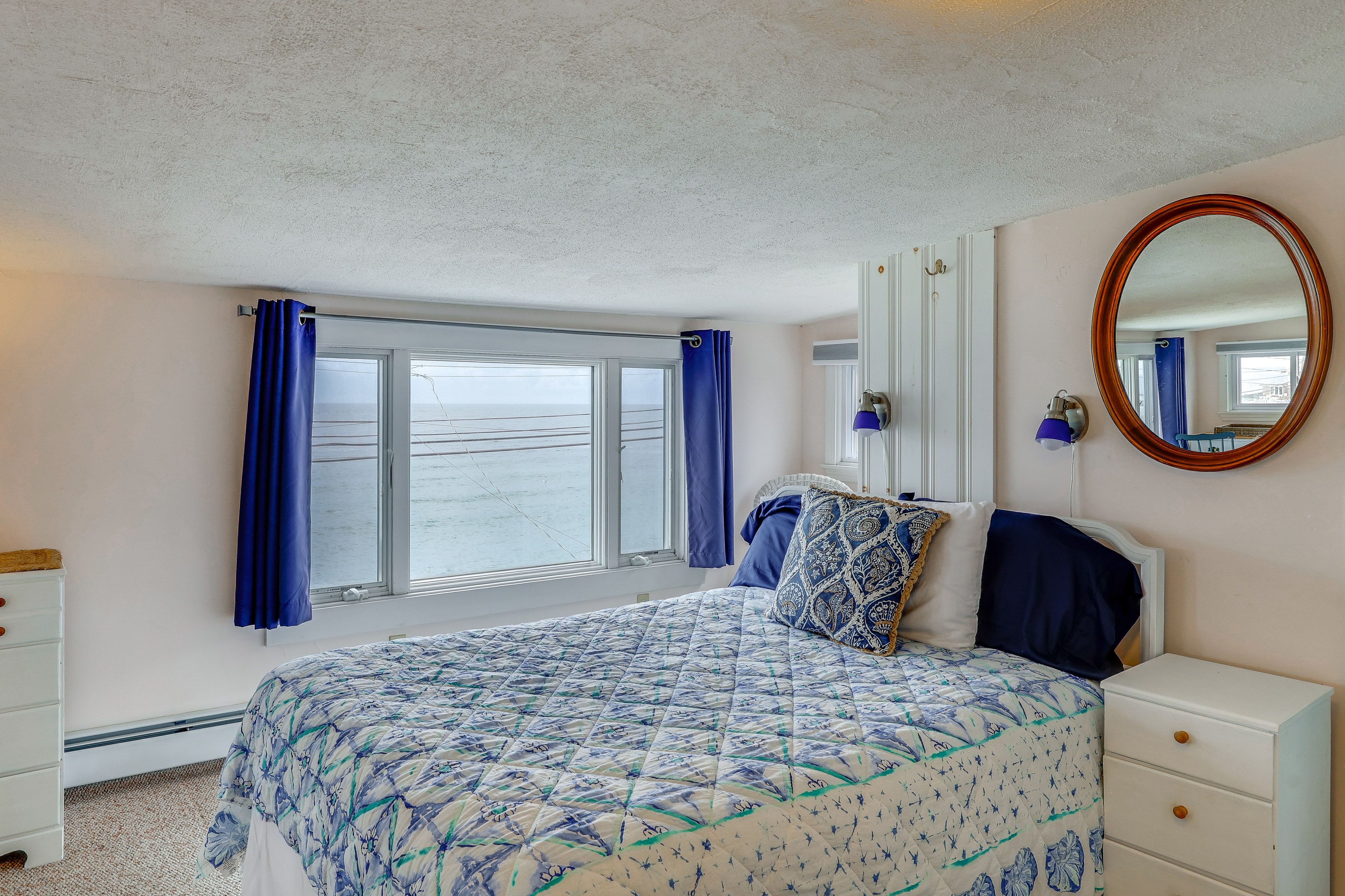 Bedroom 2 | Full Bed | 2nd Floor