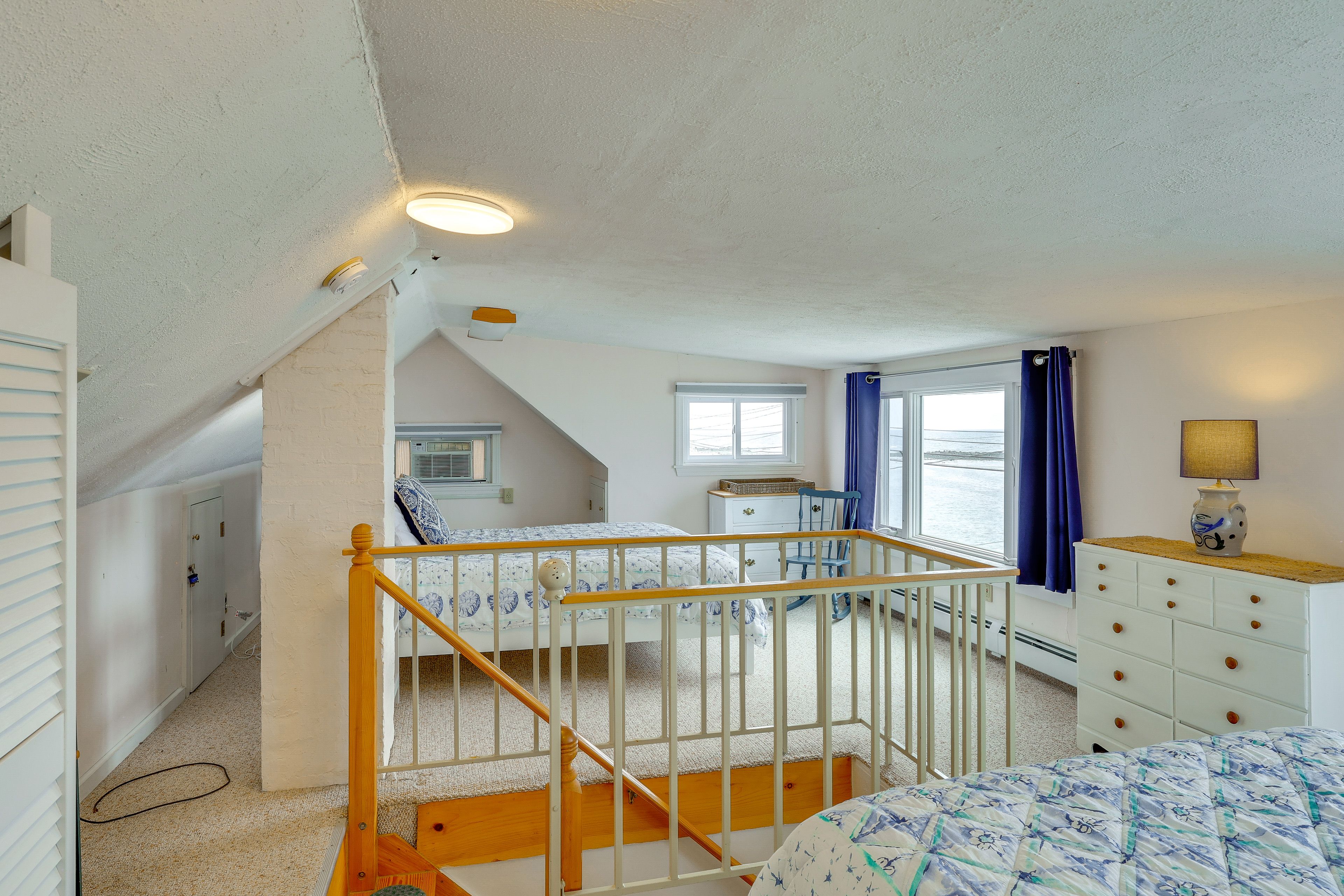 Bedroom 3 | Queen Bed | Full Bed | 3rd Floor