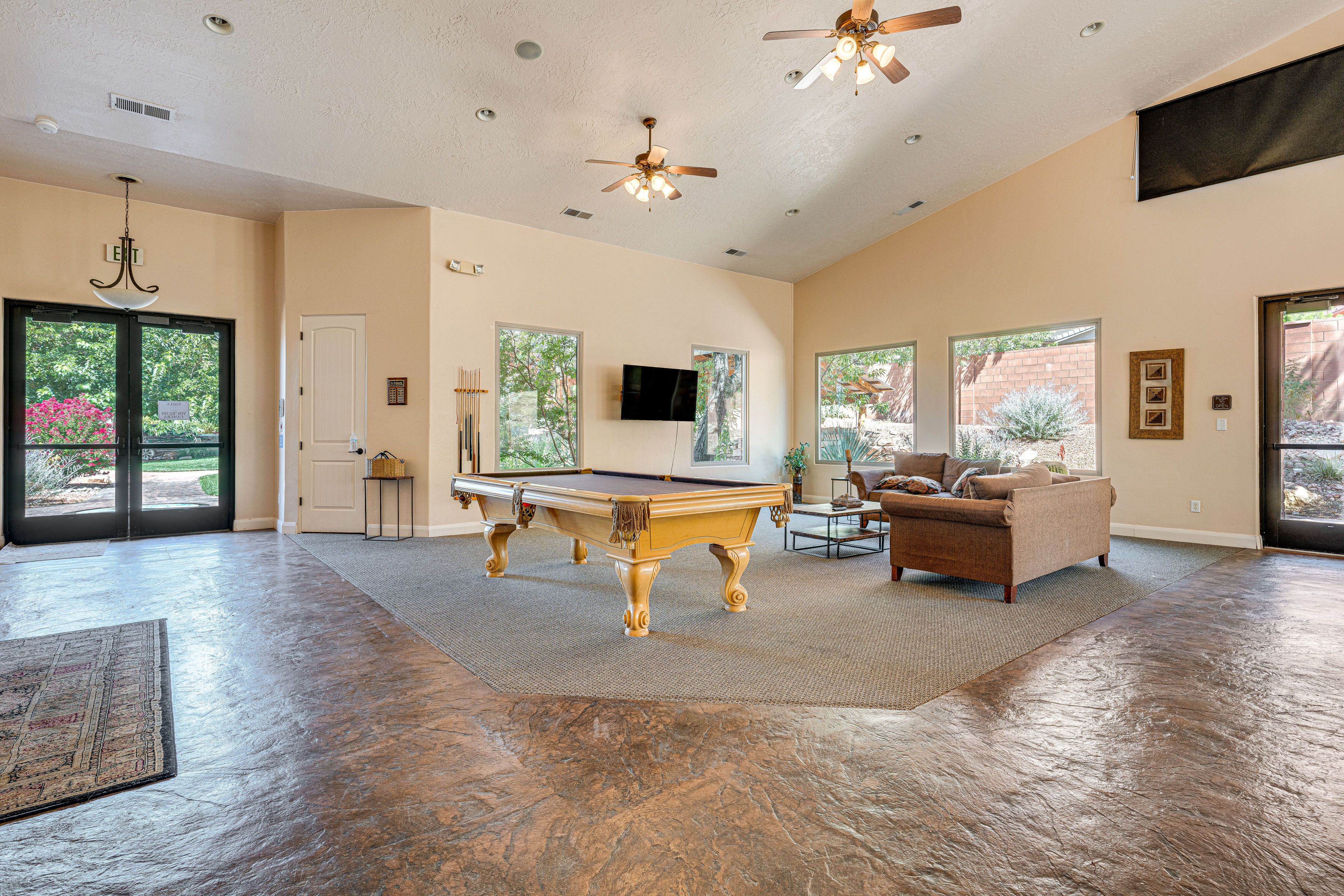 La Estancia Community Amenities | Clubhouse