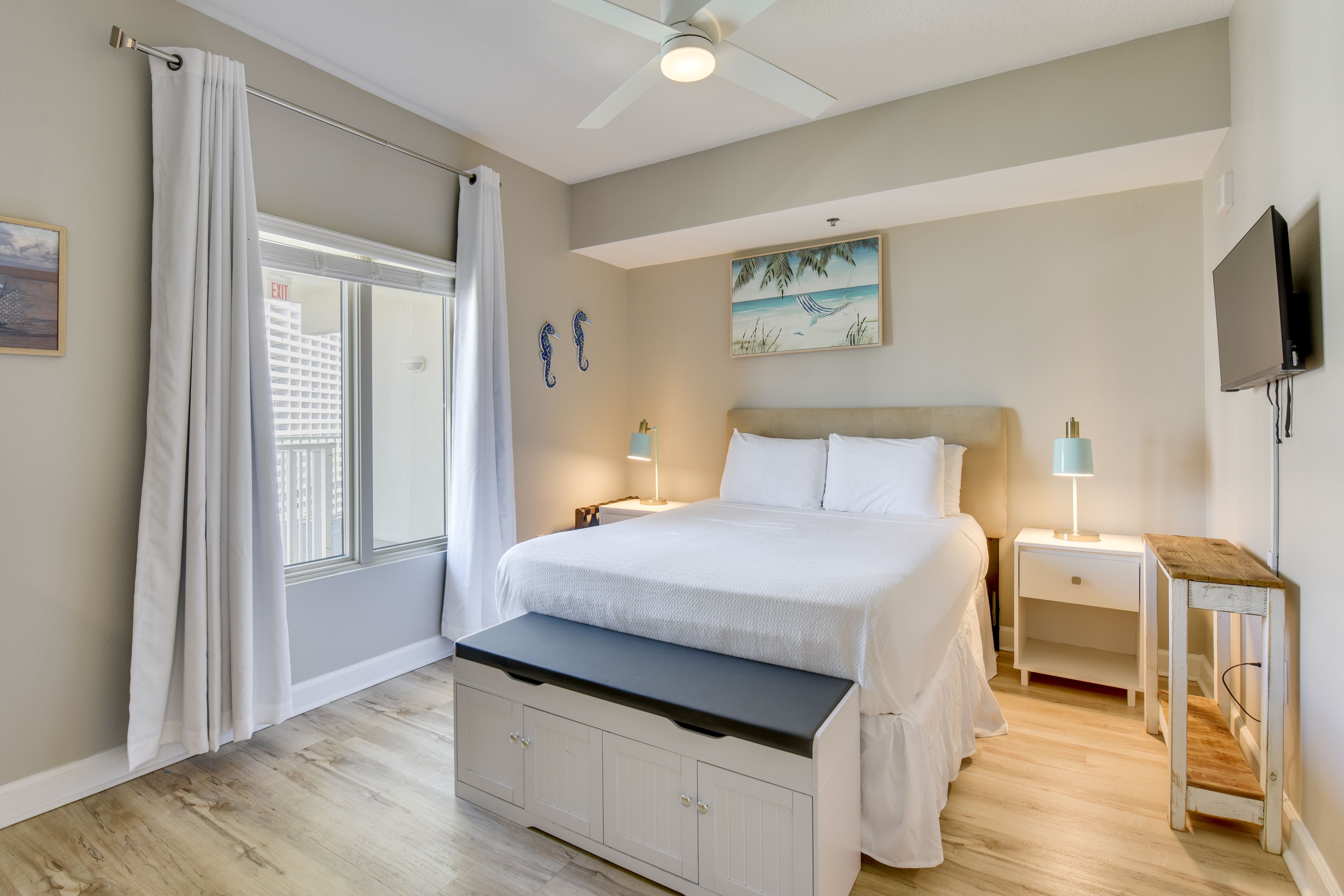 Bedroom 2 | Queen Bed