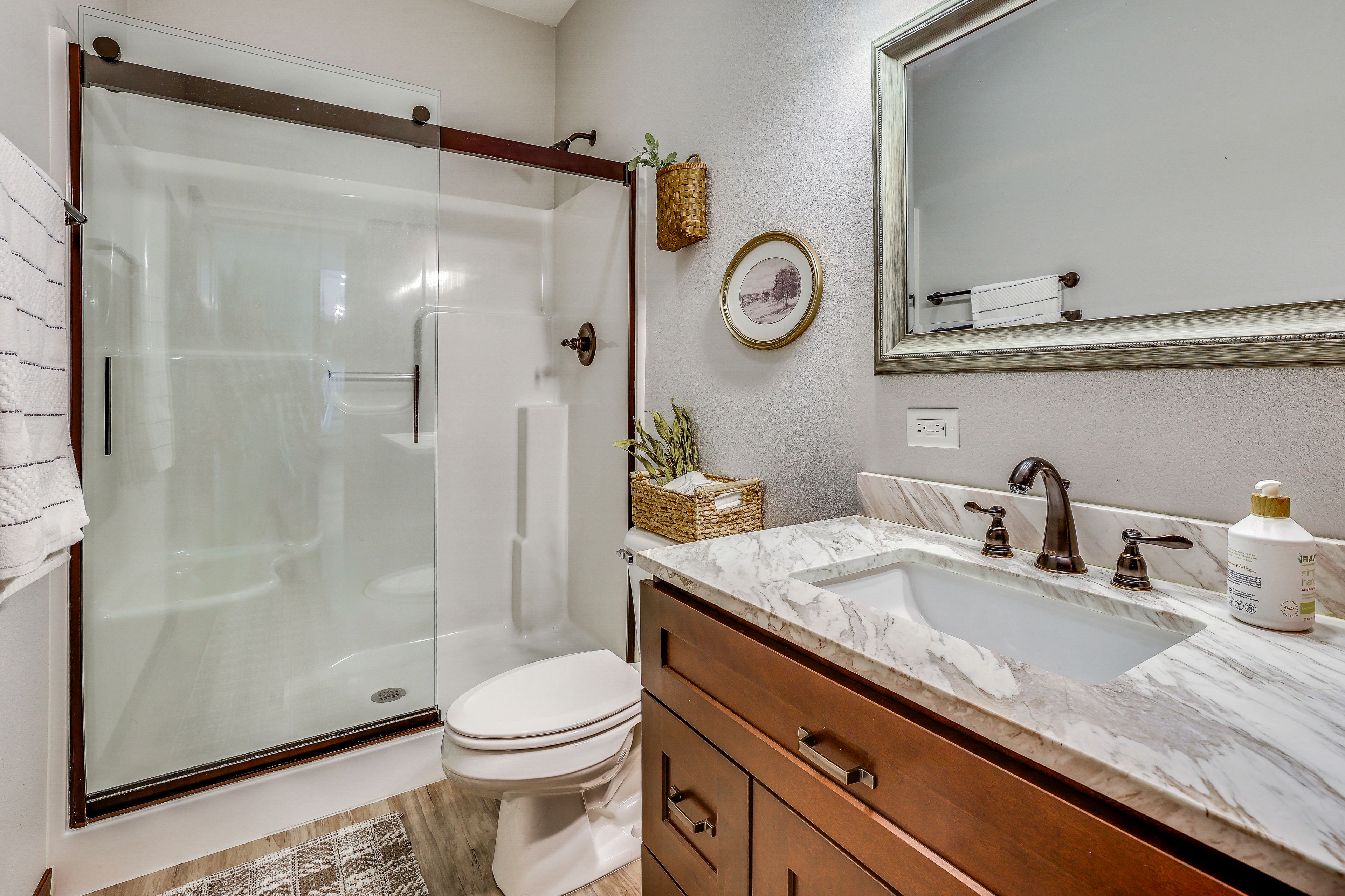 Full Bathroom | 1st Floor