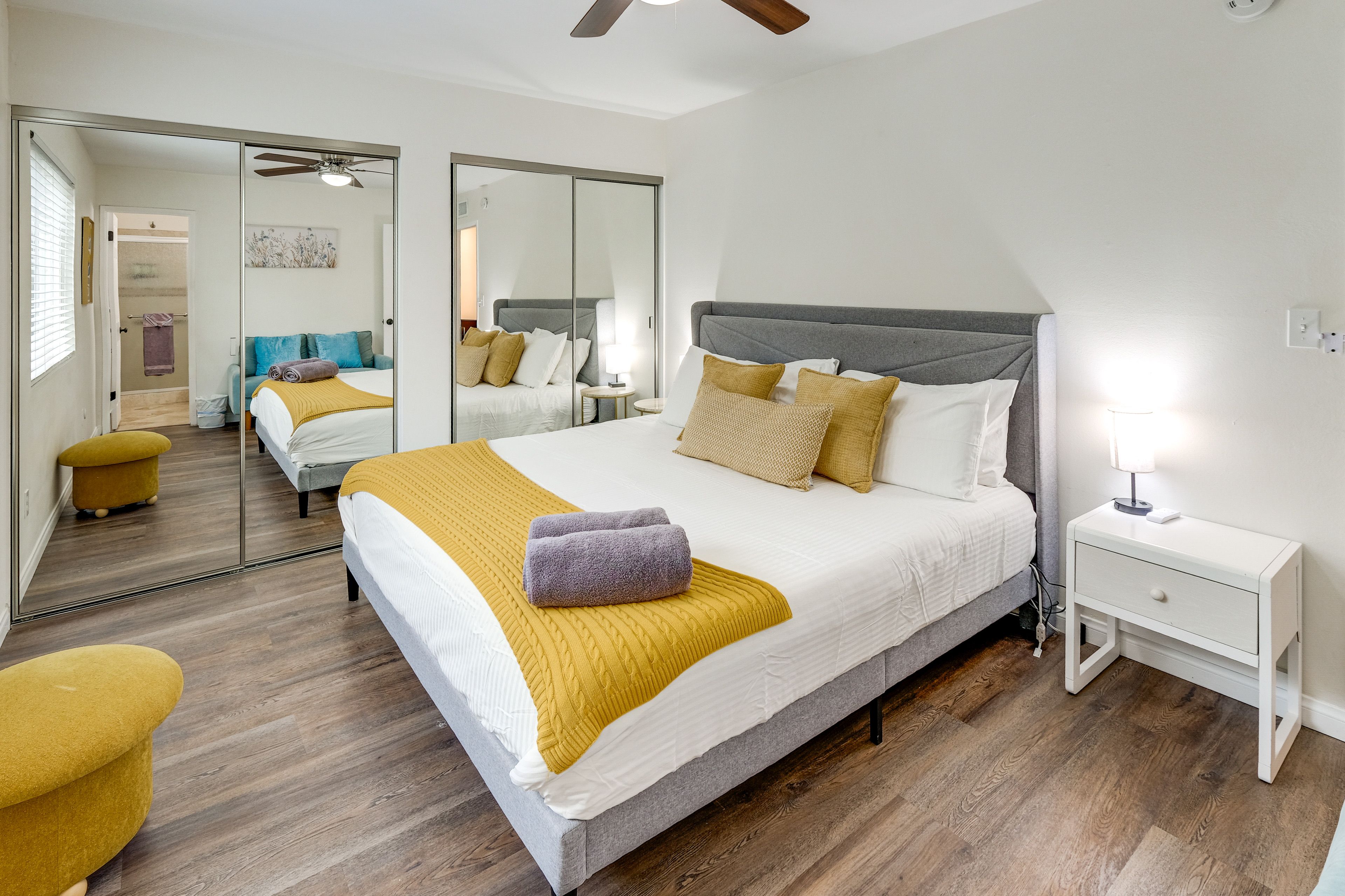Bedroom 1 | King Bed