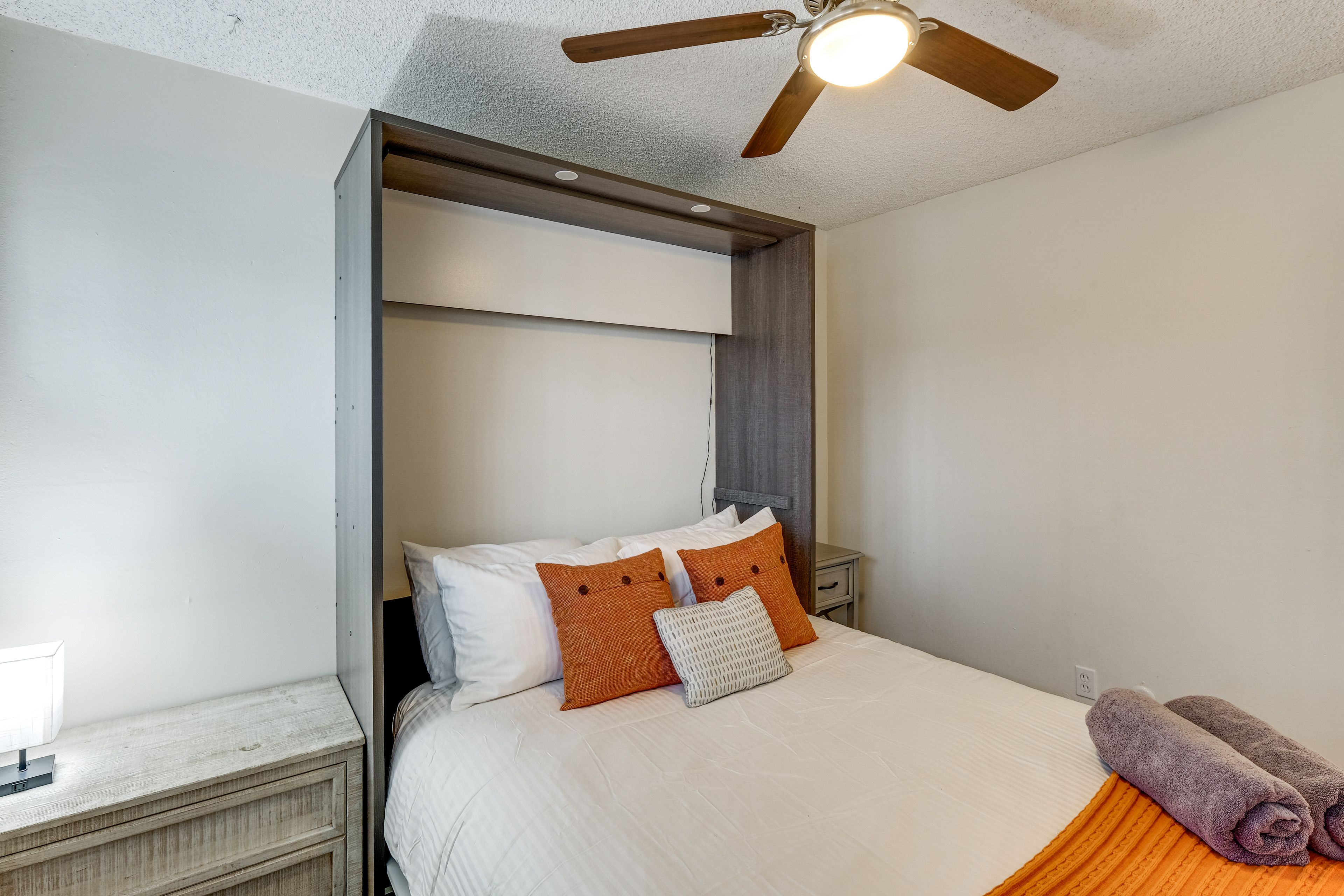 Bedroom 4 | Queen Bed