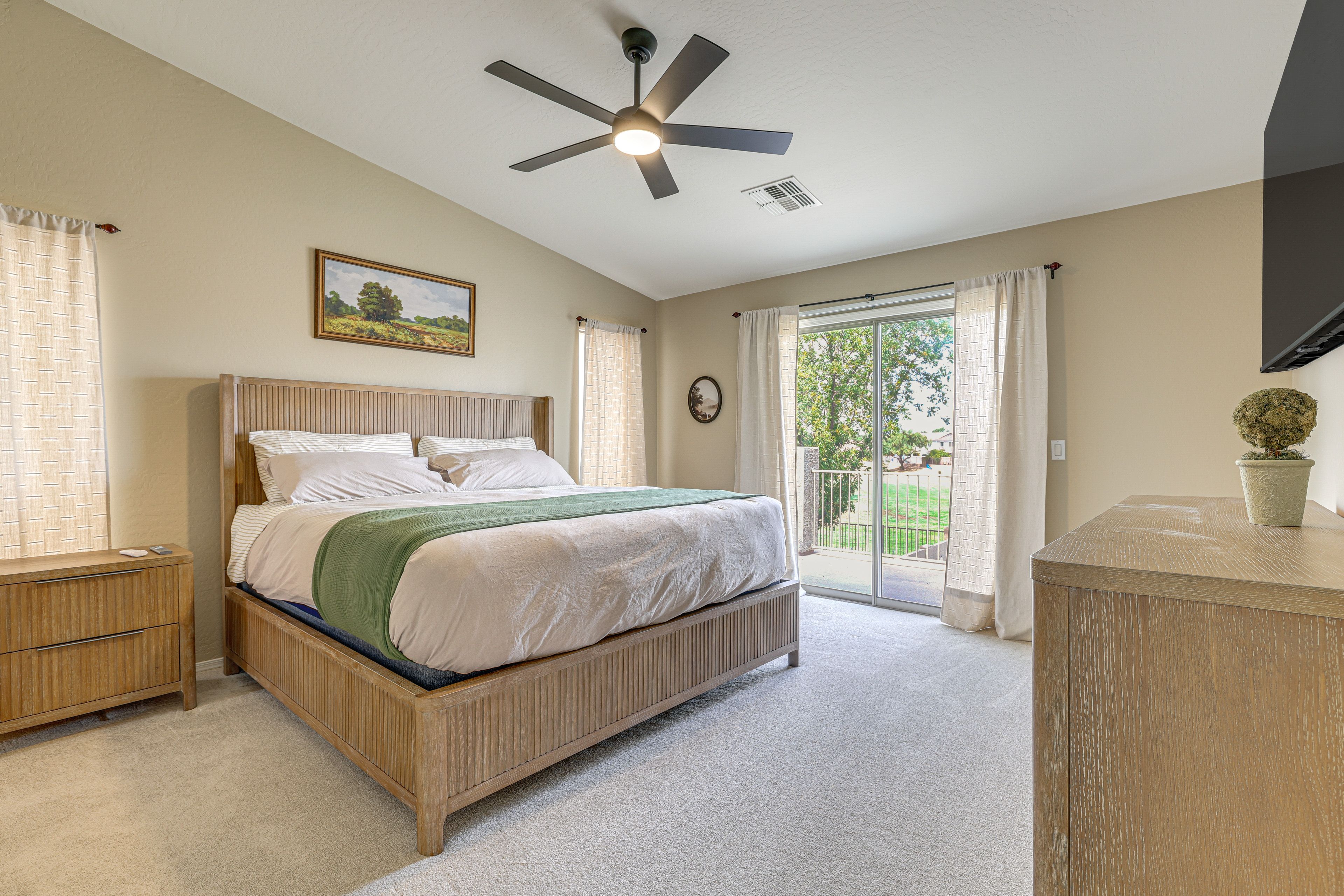 Bedroom 1 | King Bed | 2nd Floor