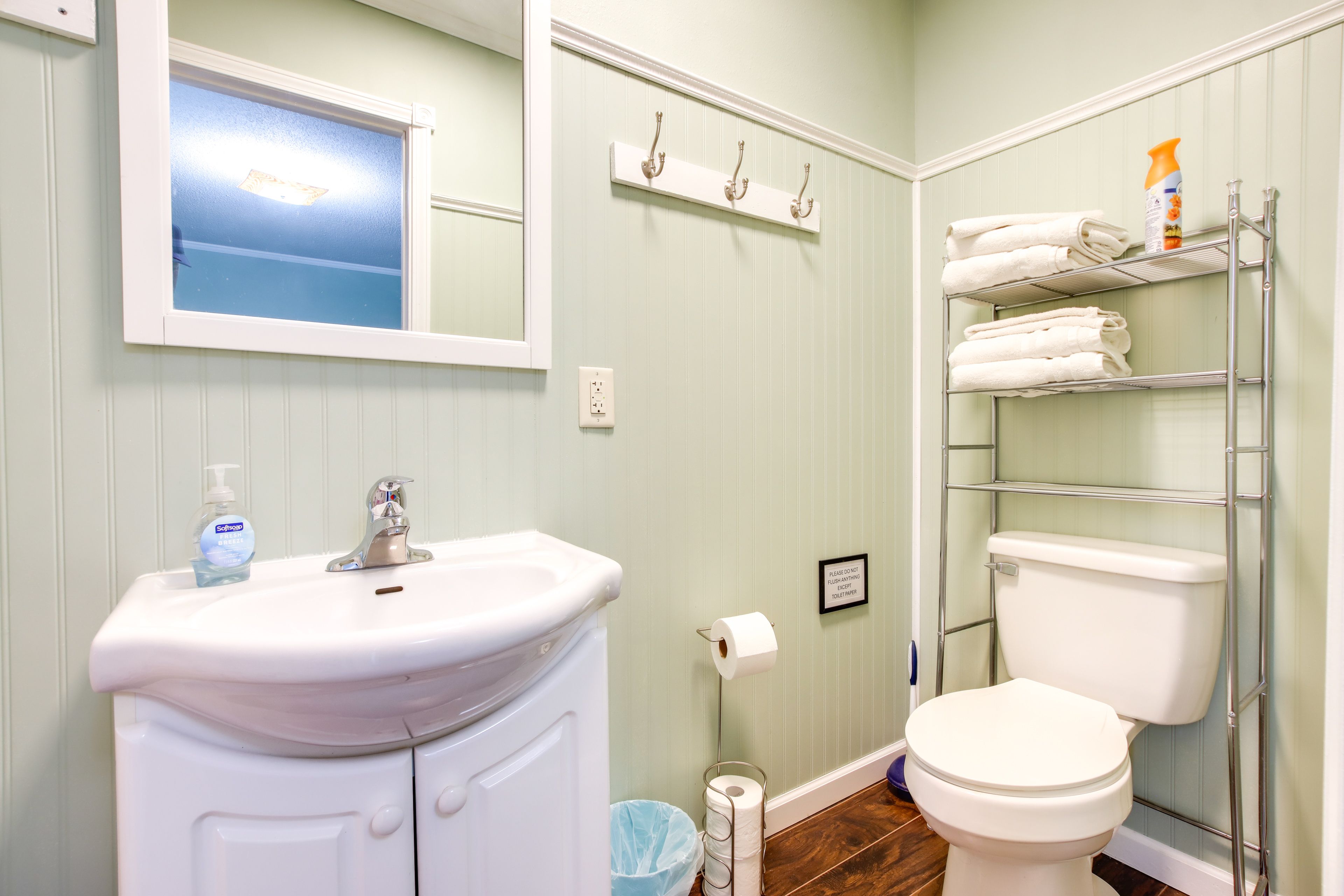 Full Bathroom