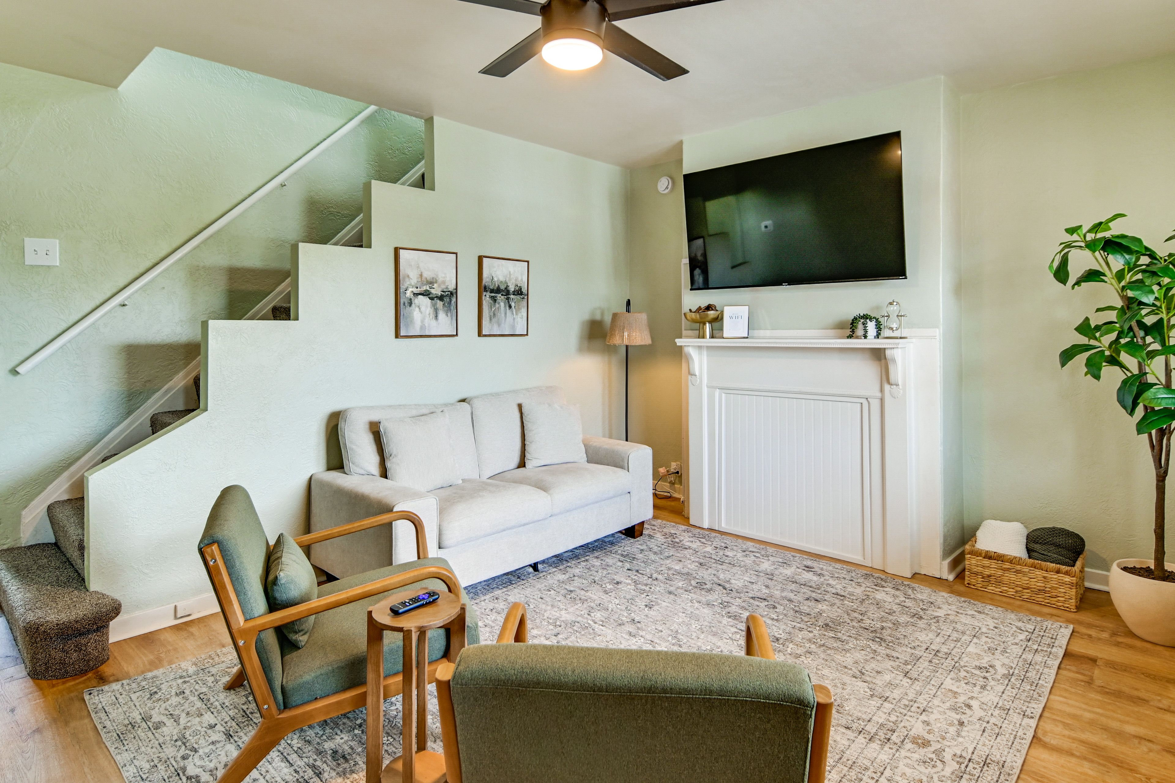 Pittsburgh Vacation Rental | 2BR | 1BA | 1,160 Sq Ft