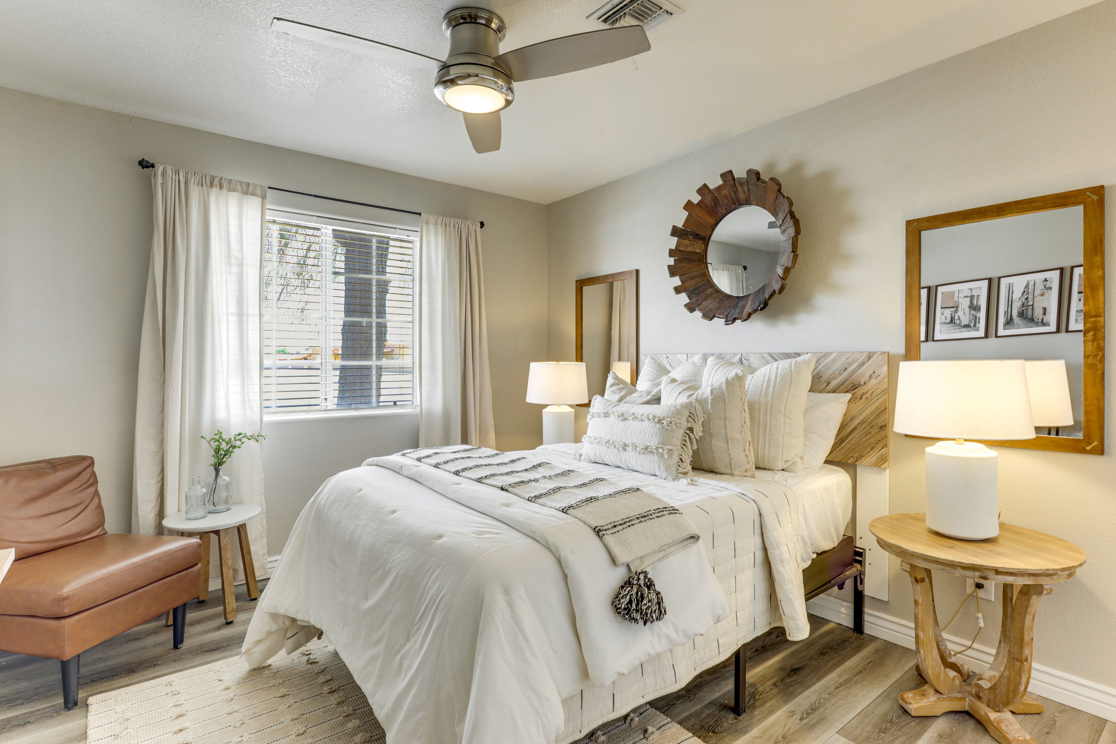 Bedroom 2 | Queen Bed | Smart TV