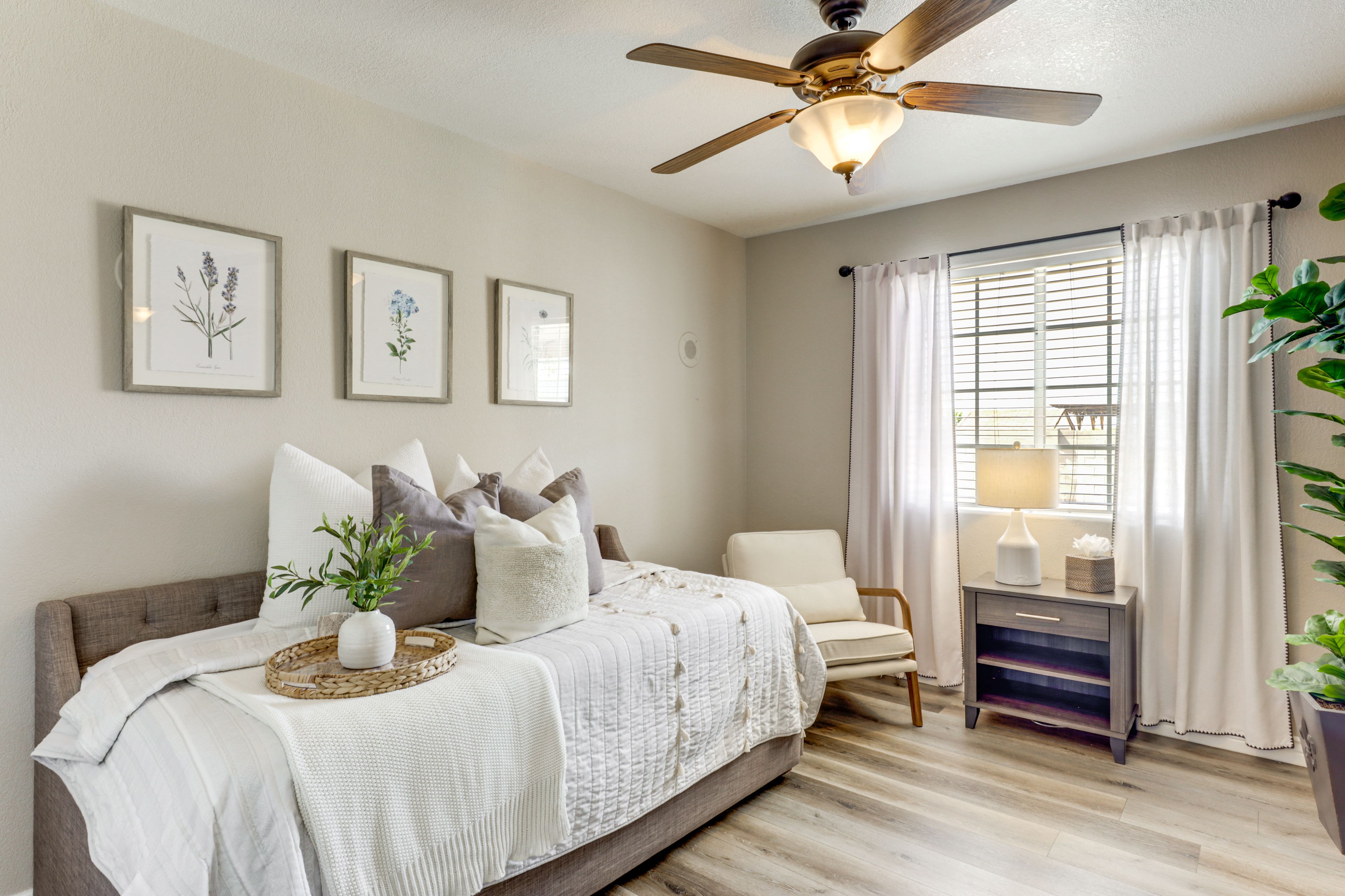 Bedroom 3 | Twin Daybed w/ Twin Trundle | Smart TV