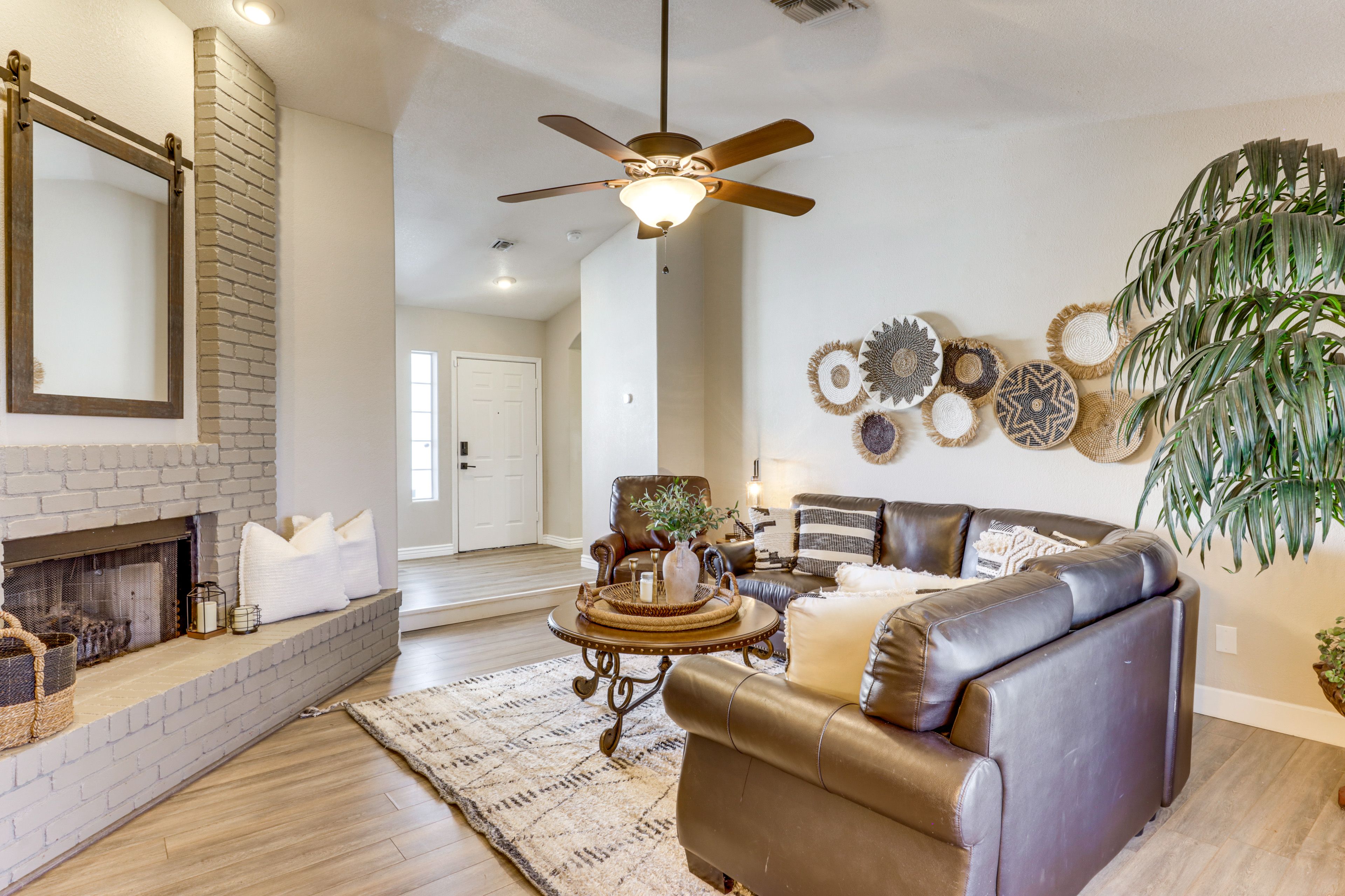 Living Room | Smart TV