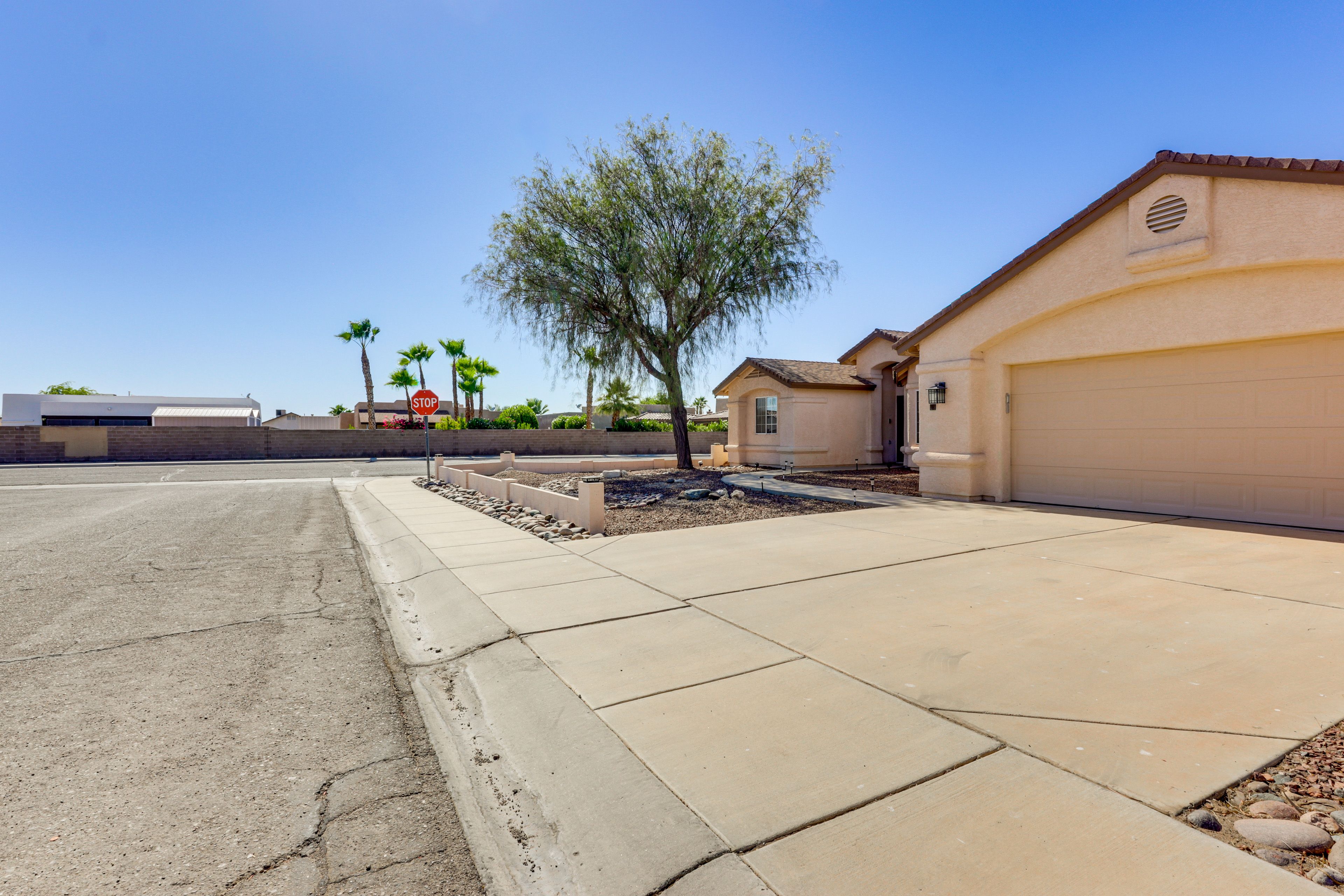 Parking | Front Driveway (2 Vehicles)