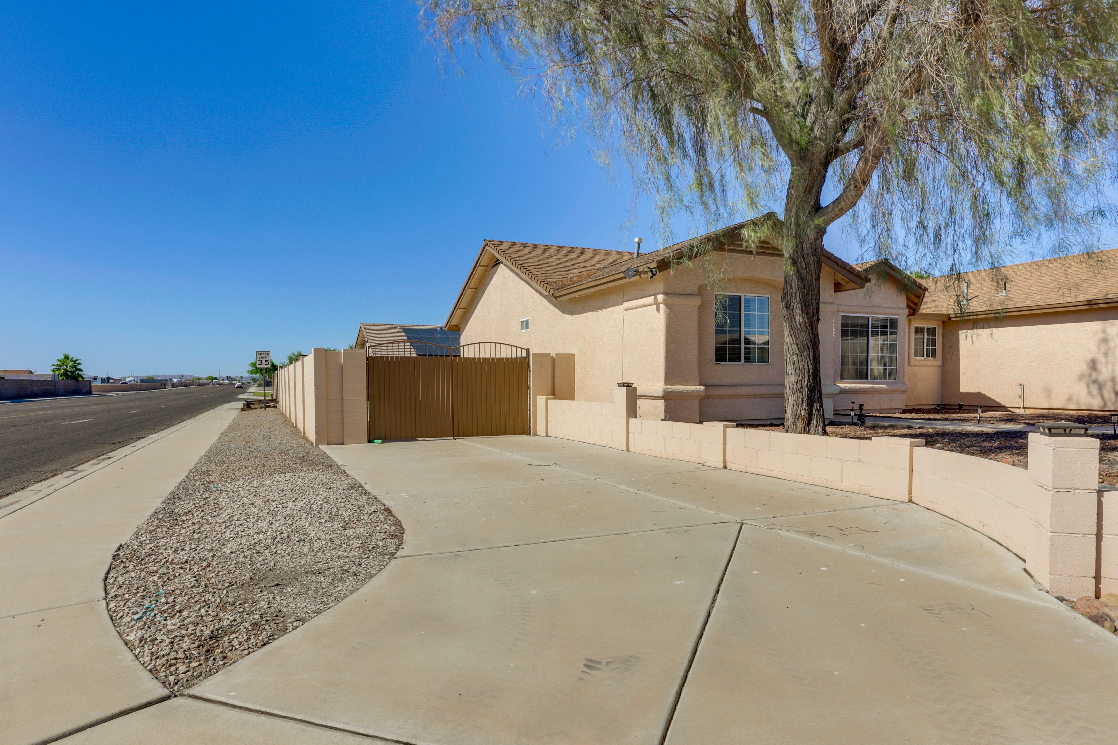 Parking | Side Driveway (3 Vehicles or RV)
