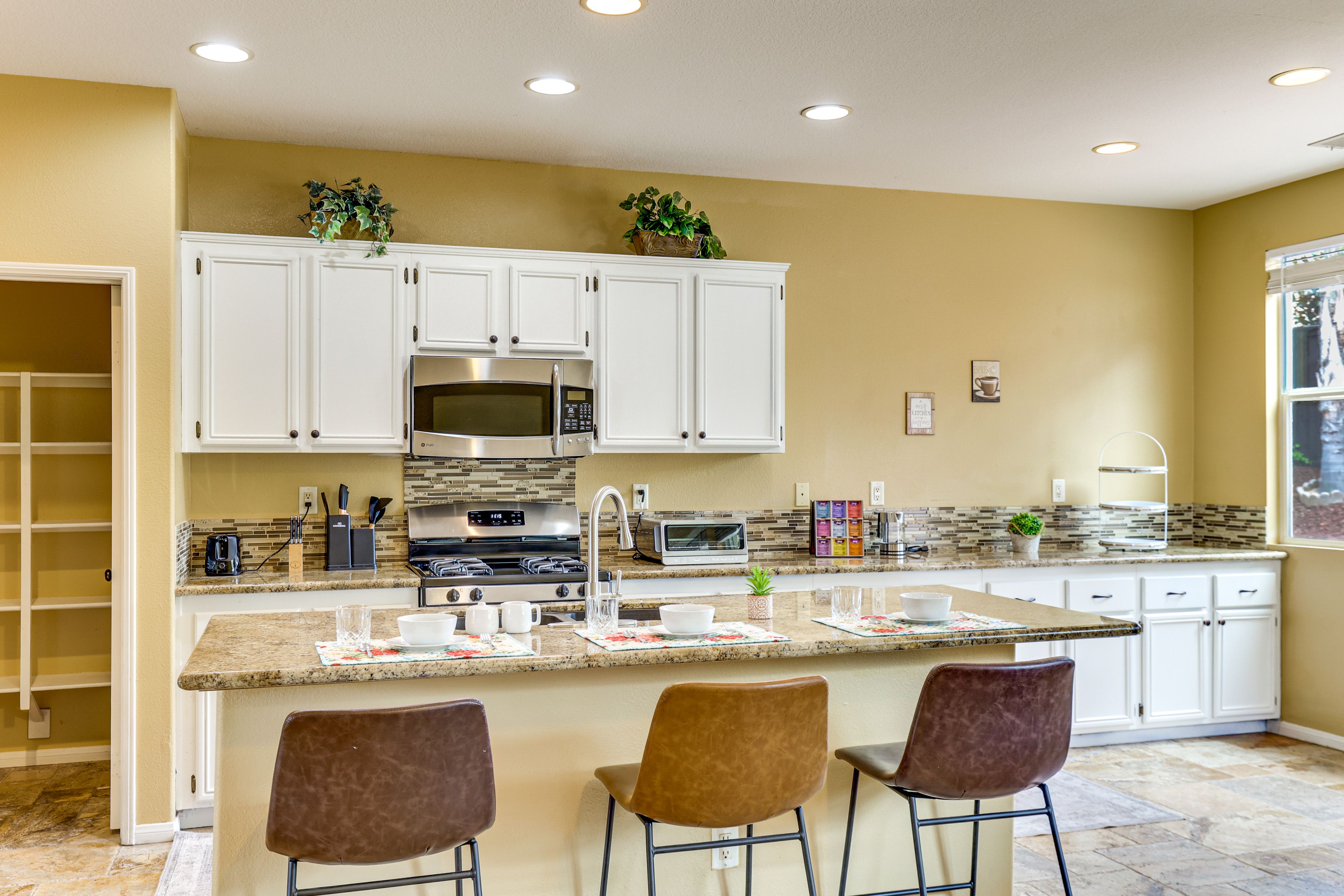 Breakfast Bar