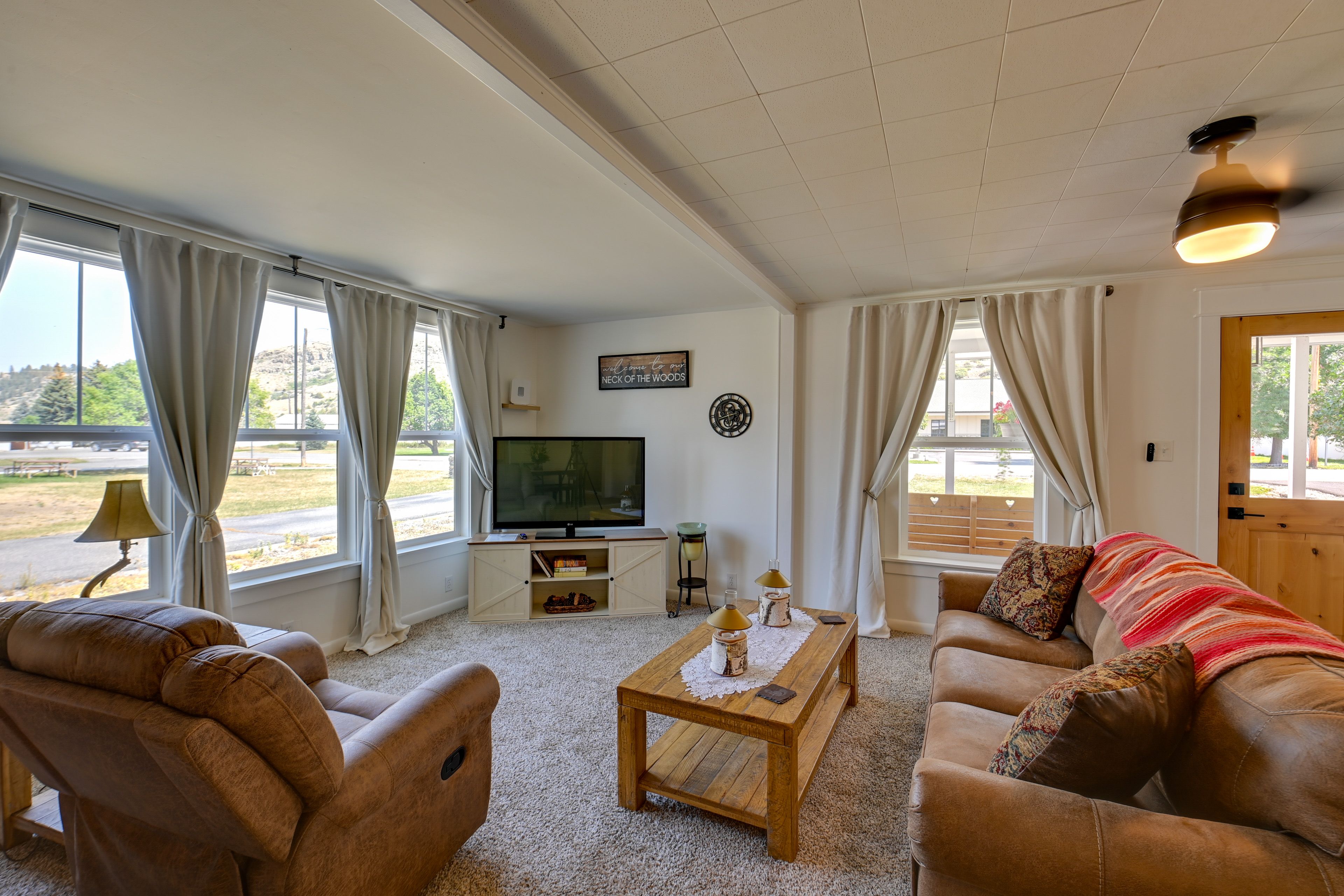 Living Room | 1st Floor