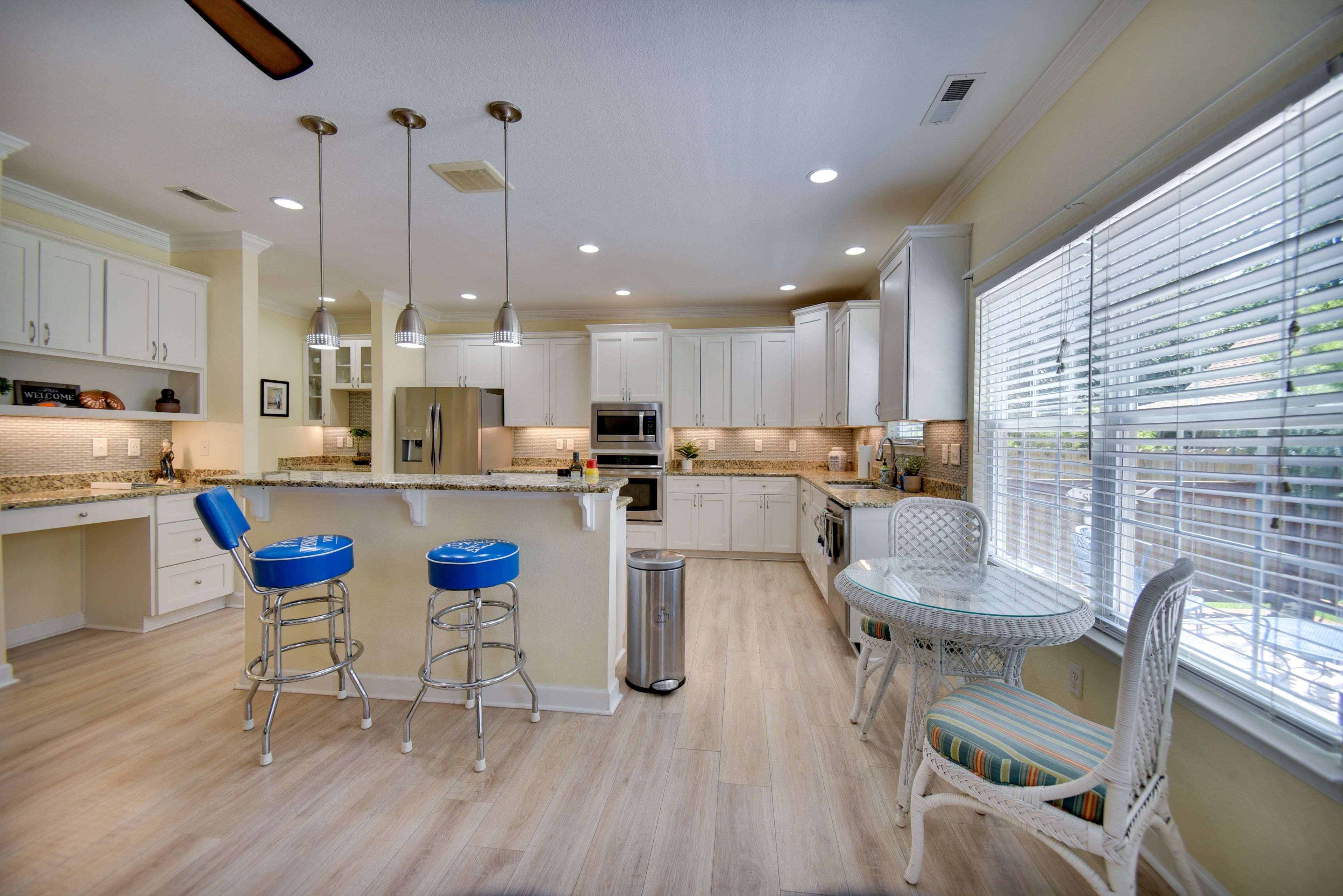 Kitchen | Main Level